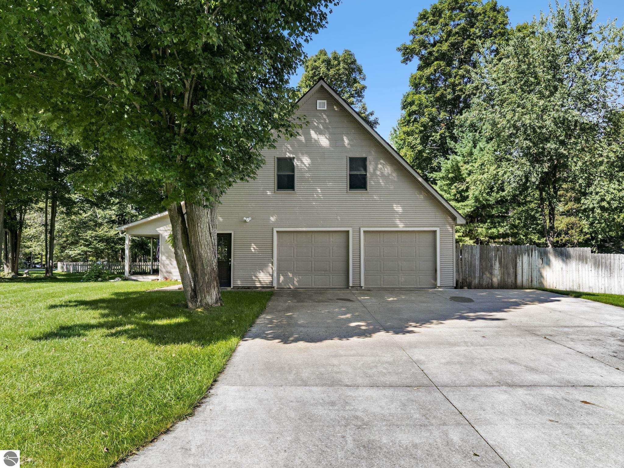 20614 White Oak Drive