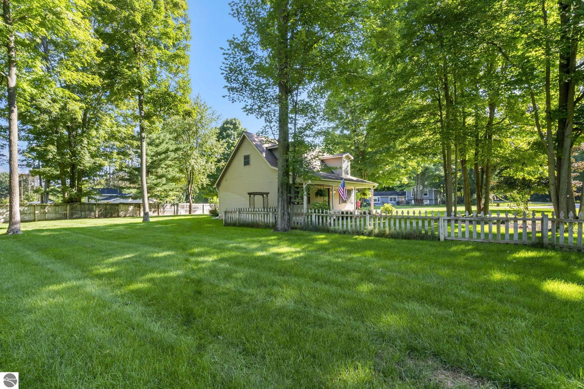 20614 White Oak Drive