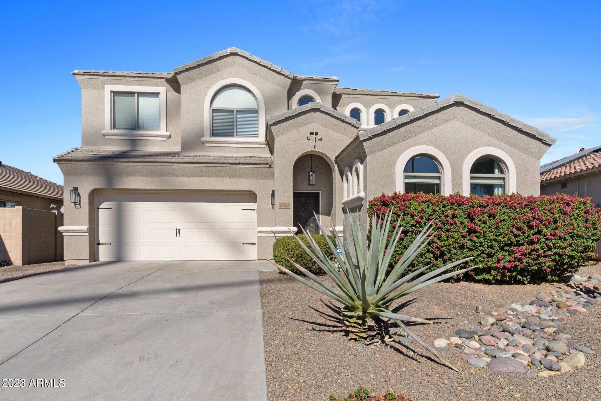 2712 E Quiet Hollow Lane
