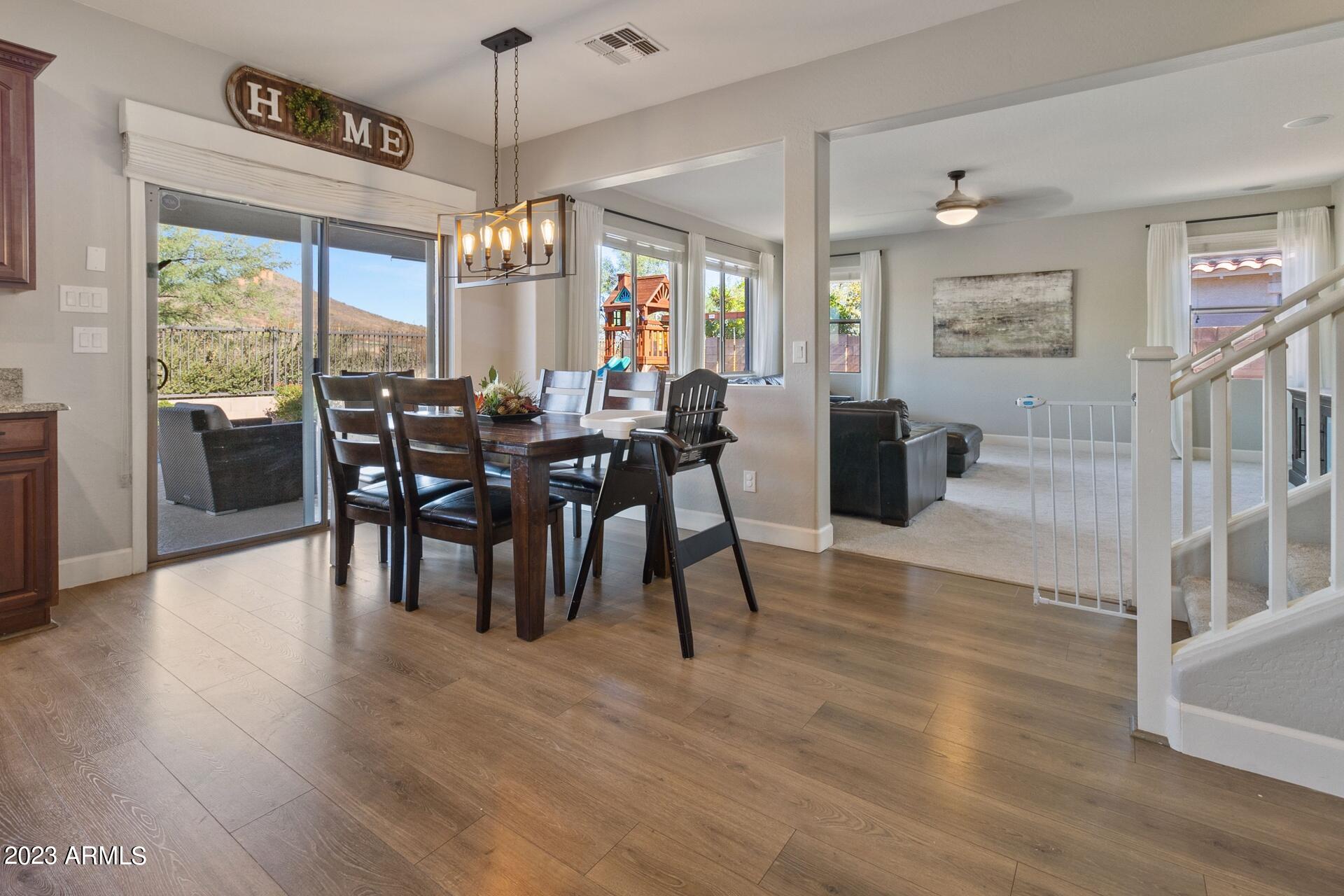 2712 E Quiet Hollow Lane