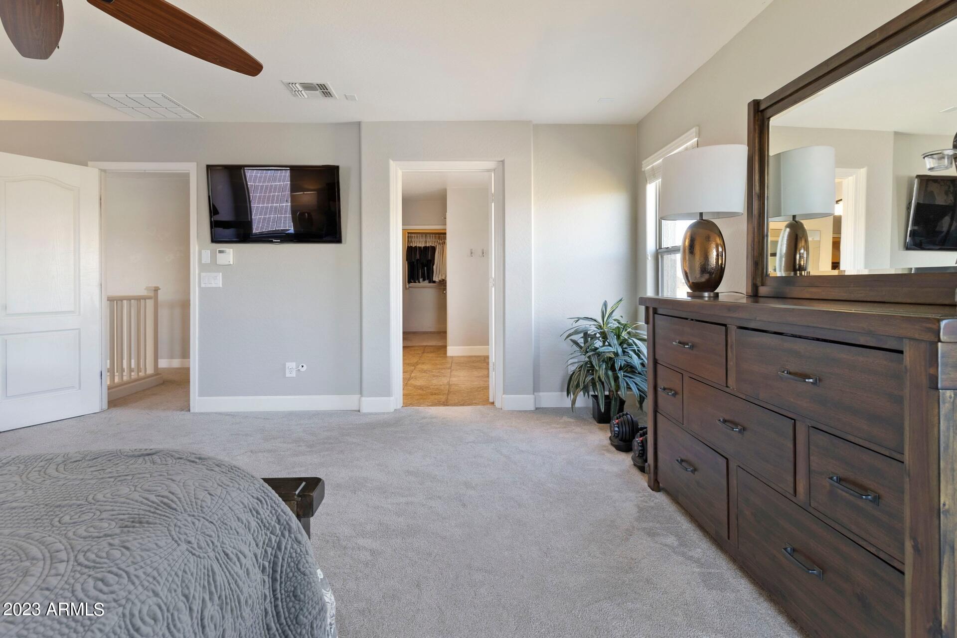 2712 E Quiet Hollow Lane