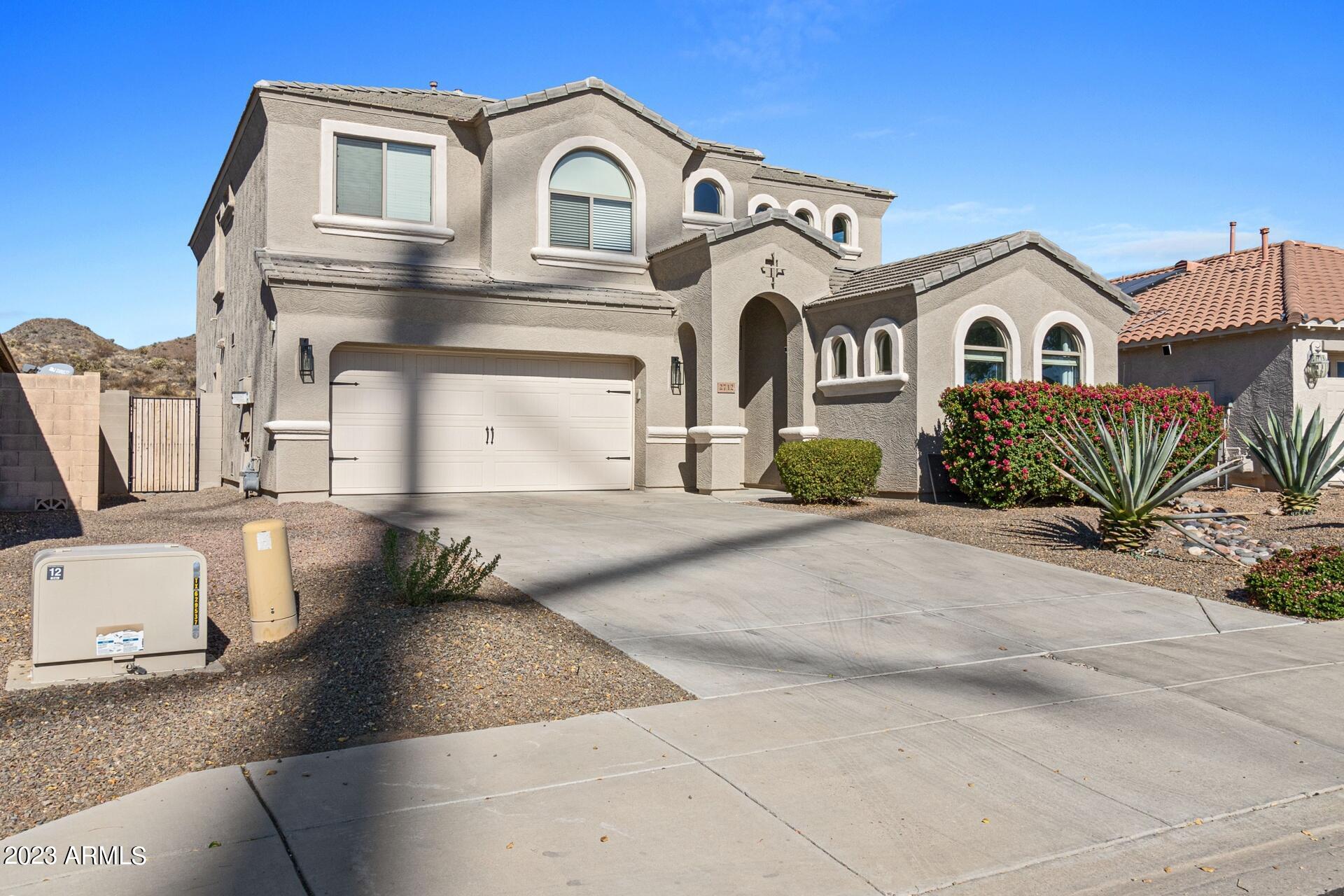 2712 E Quiet Hollow Lane