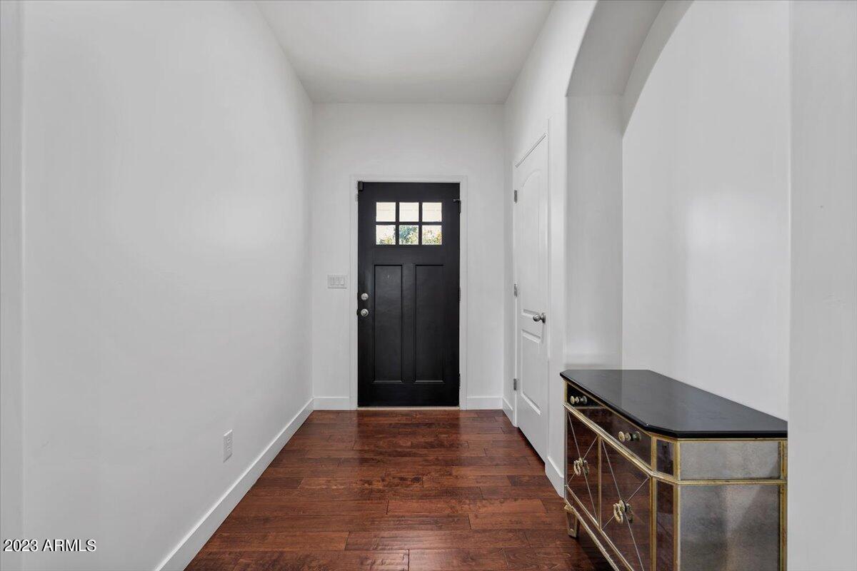 3007 N 47th Place