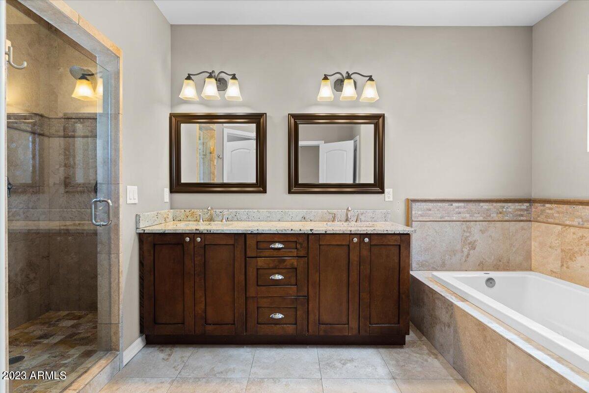 3007 N 47th Place