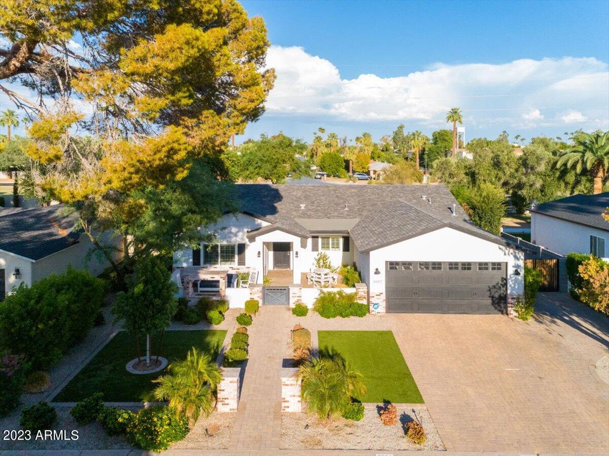 3007 N 47th Place