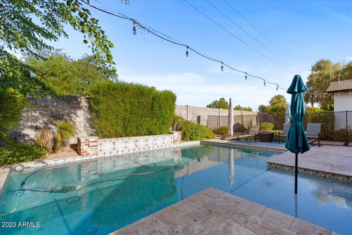 3007 N 47th Place