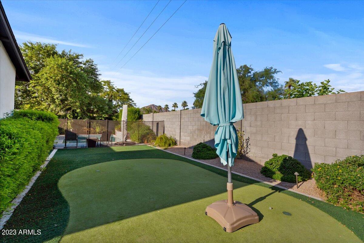 3007 N 47th Place