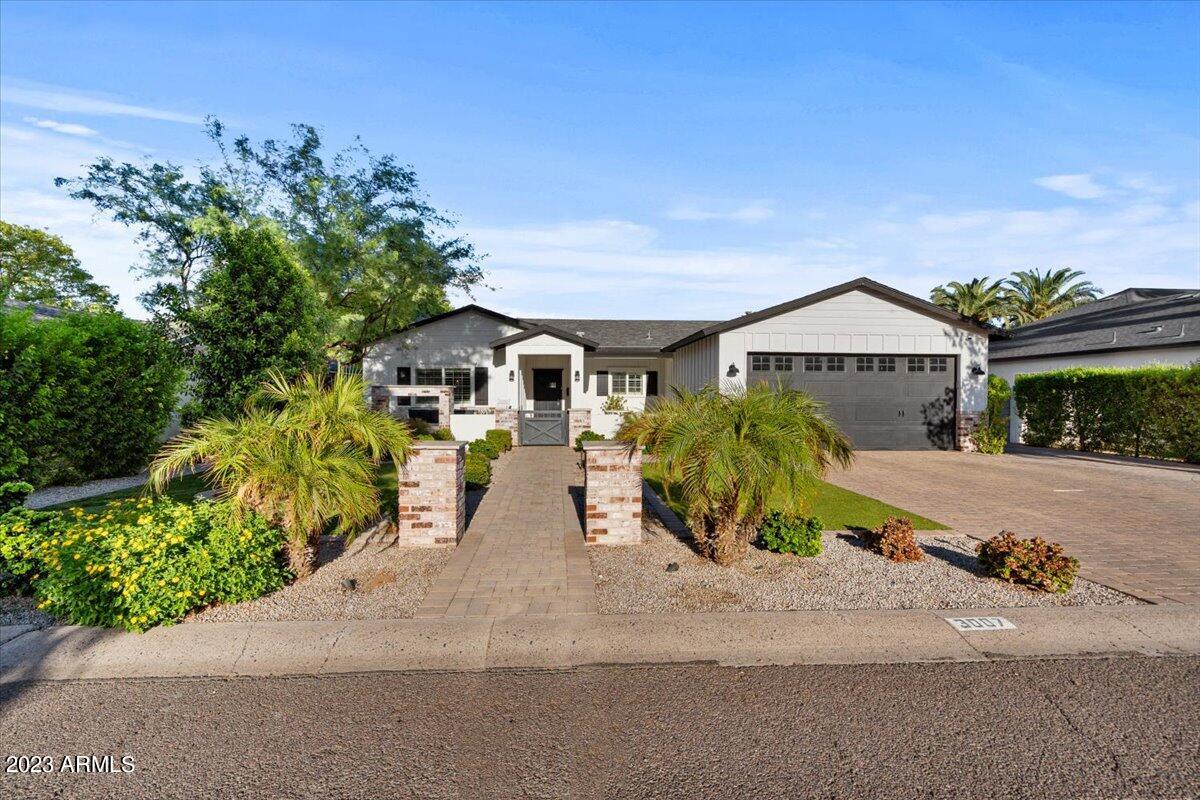 3007 N 47th Place
