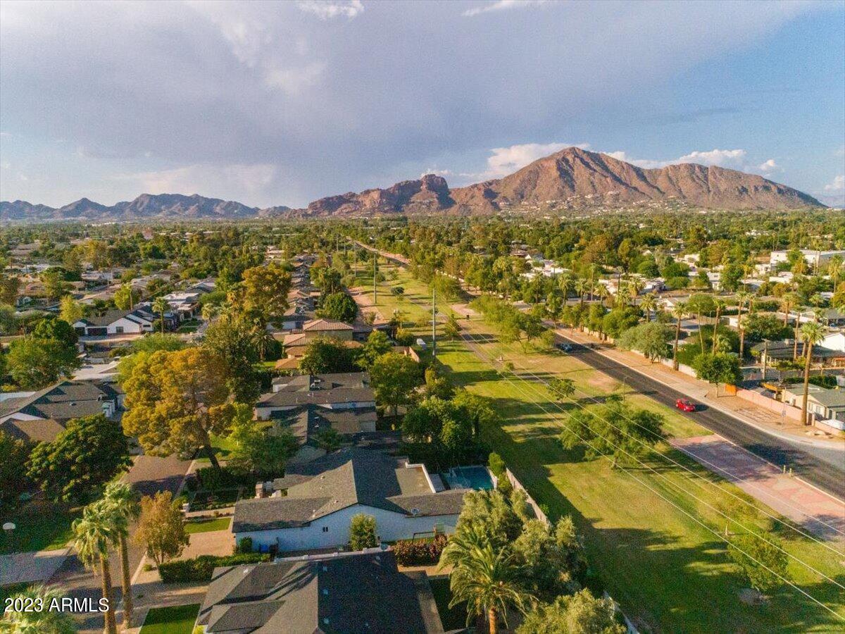 3007 N 47th Place