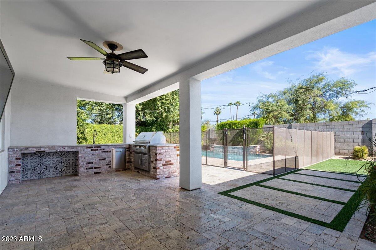 3007 N 47th Place