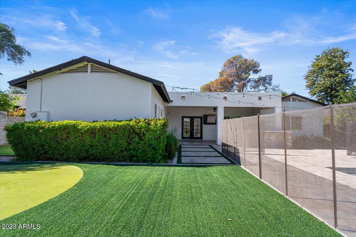 3007 N 47th Place