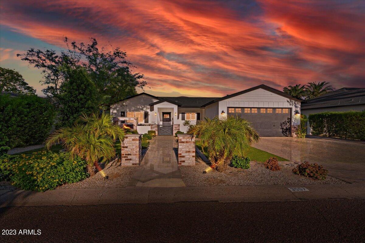 3007 N 47th Place