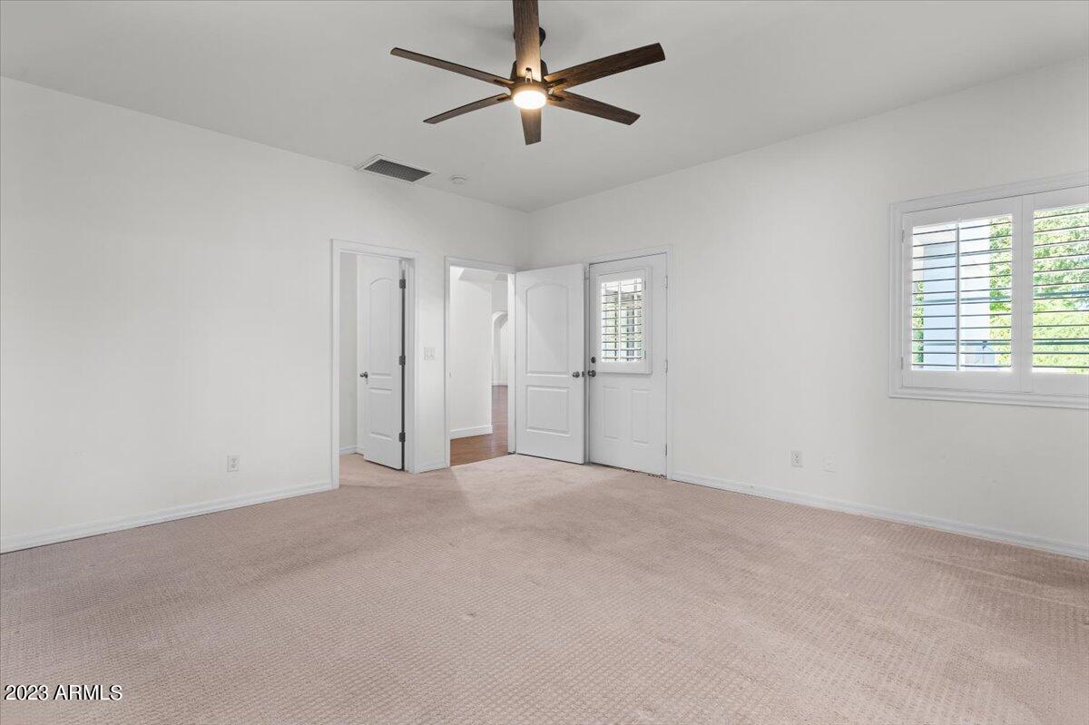3007 N 47th Place