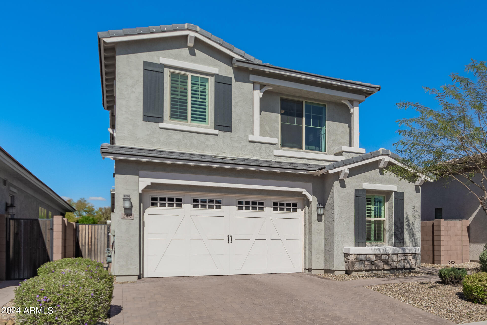 240 W Fellars Drive