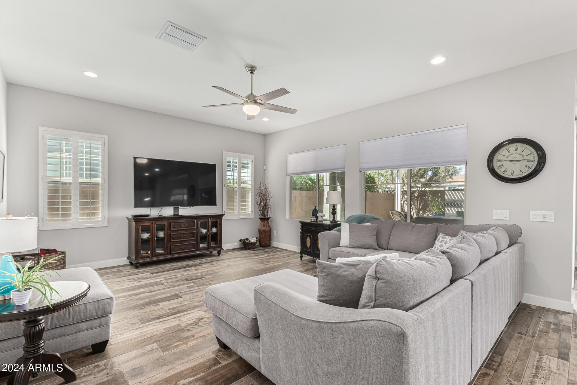 240 W Fellars Drive