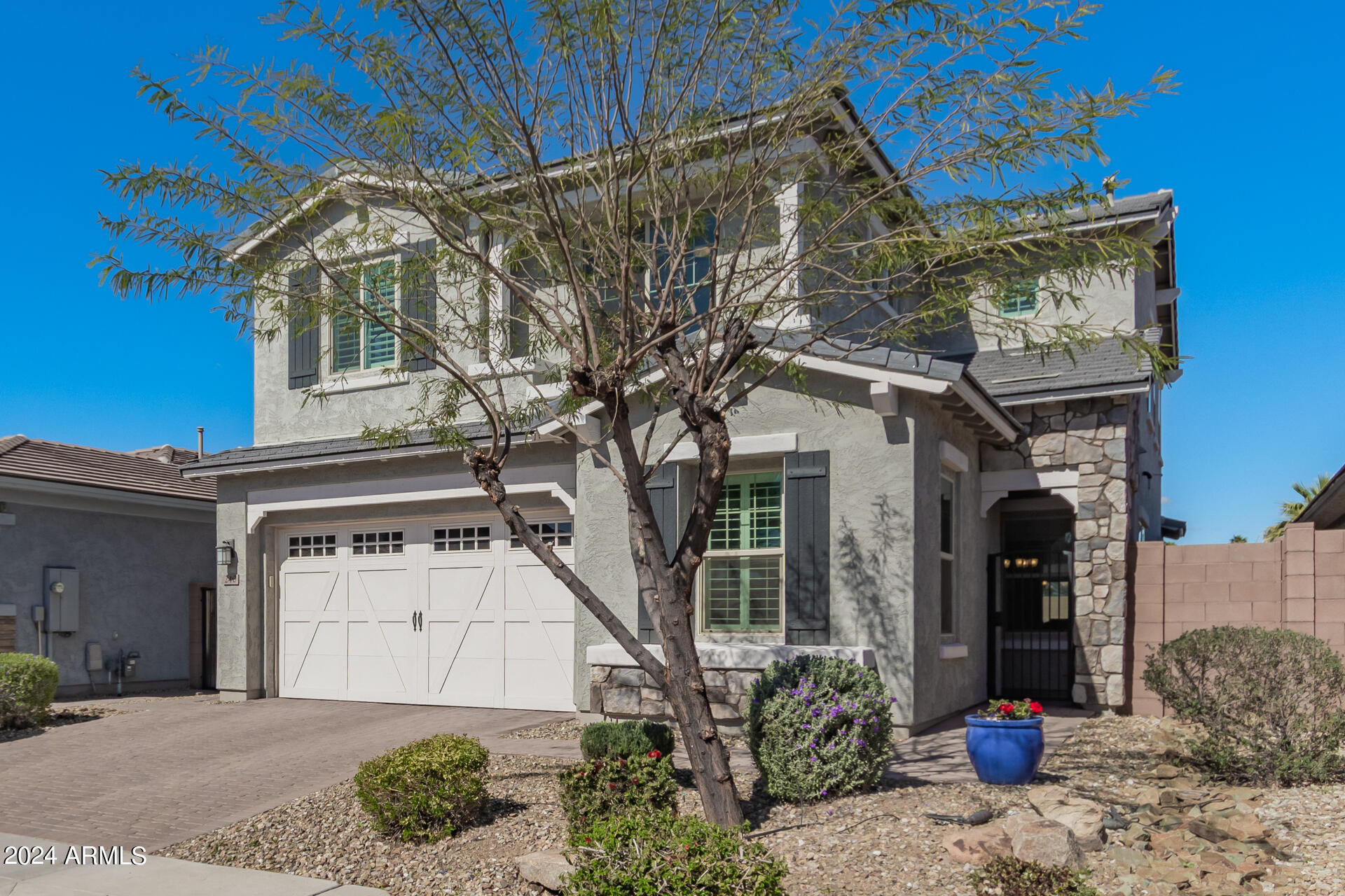 240 W Fellars Drive
