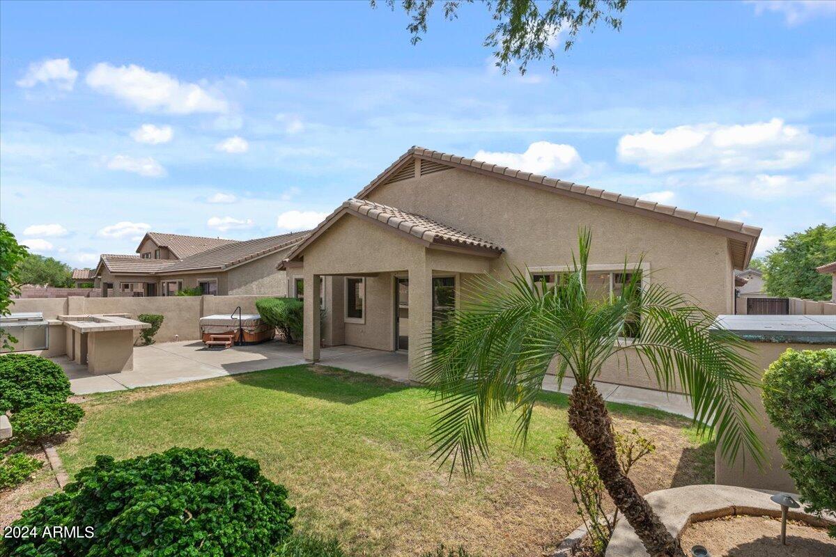 4820 E WILLIAMS Drive