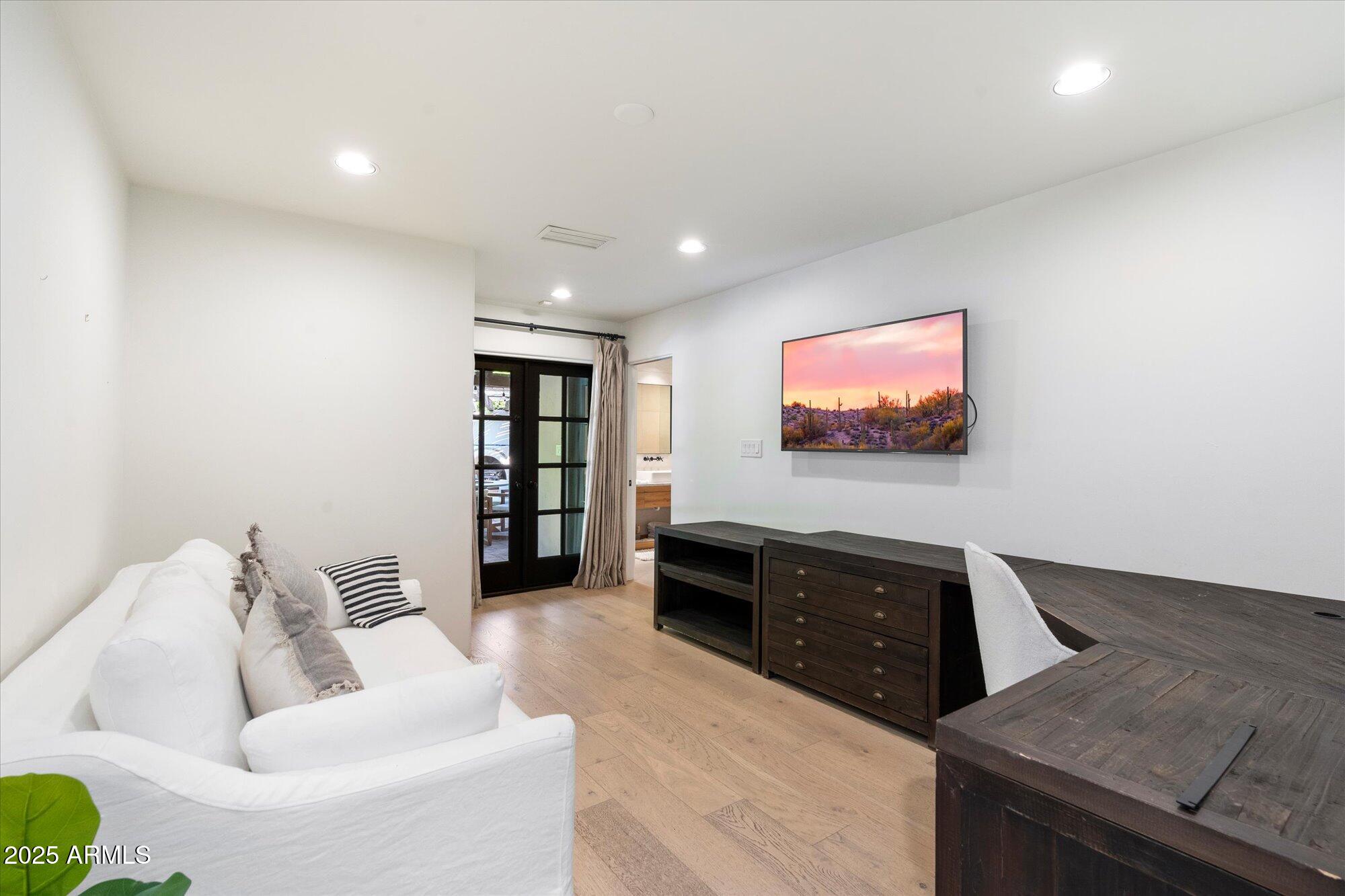 9836 E TOPAZ Drive