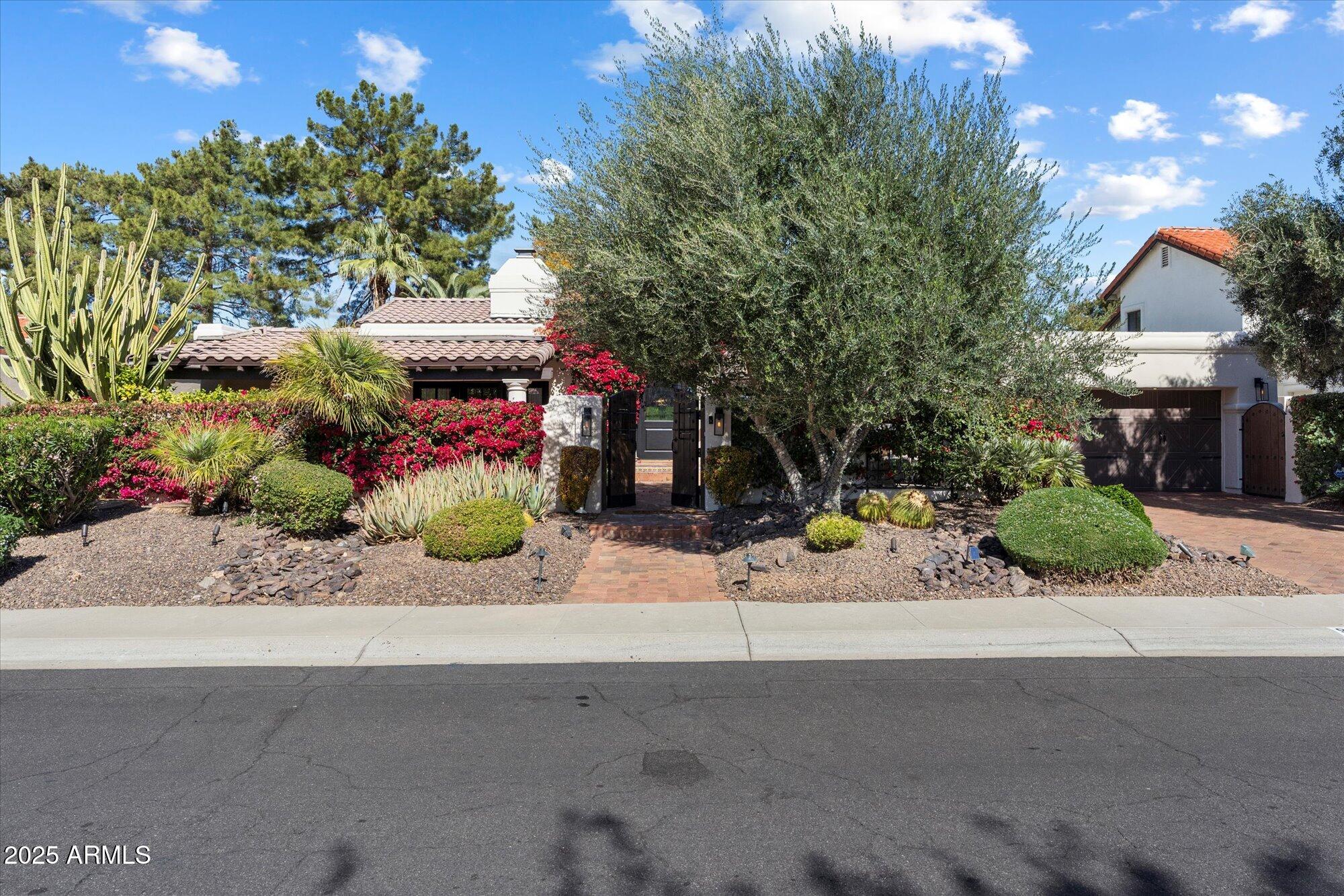 9836 E TOPAZ Drive