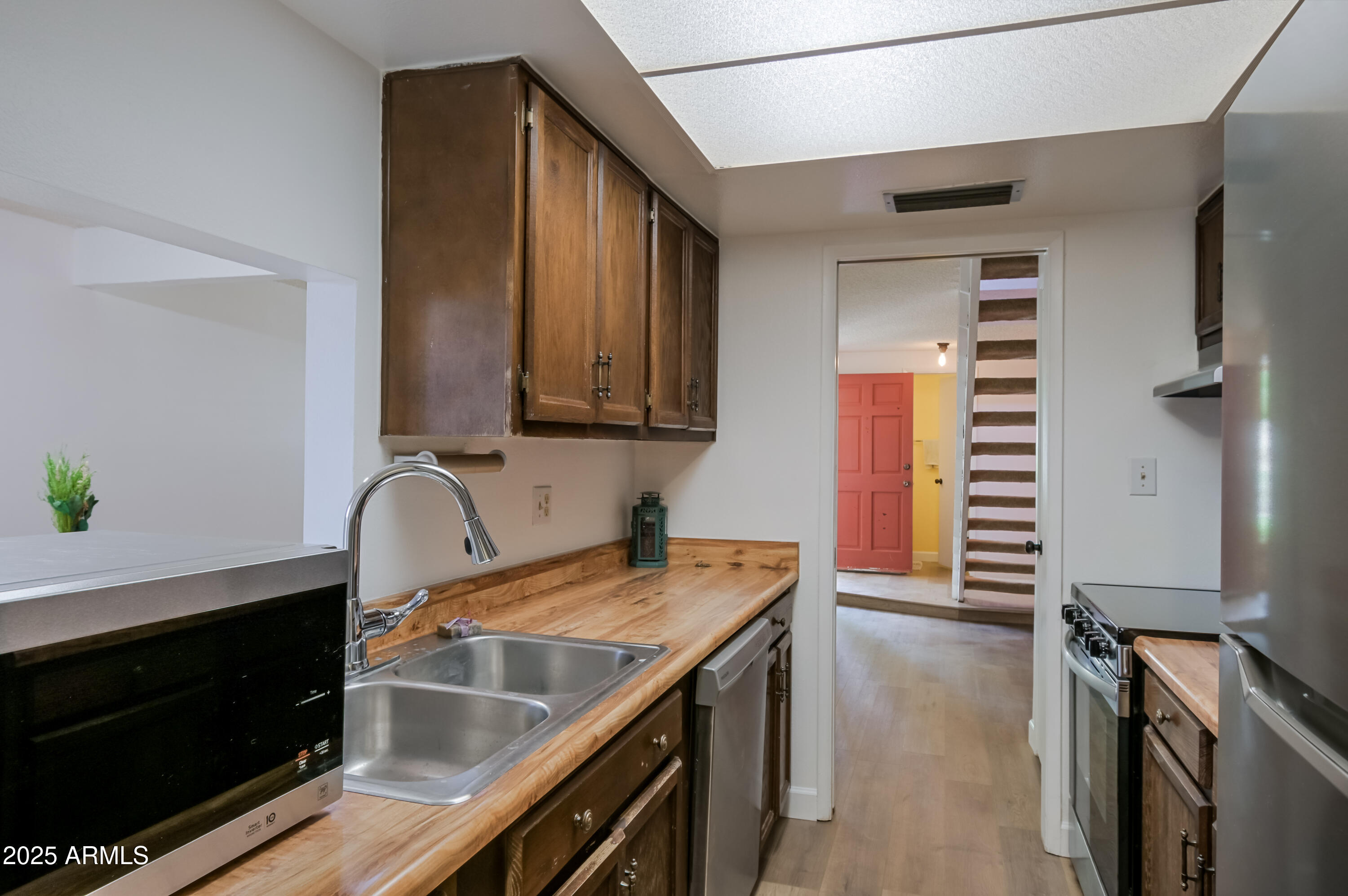 6540 N 7TH Avenue, 46