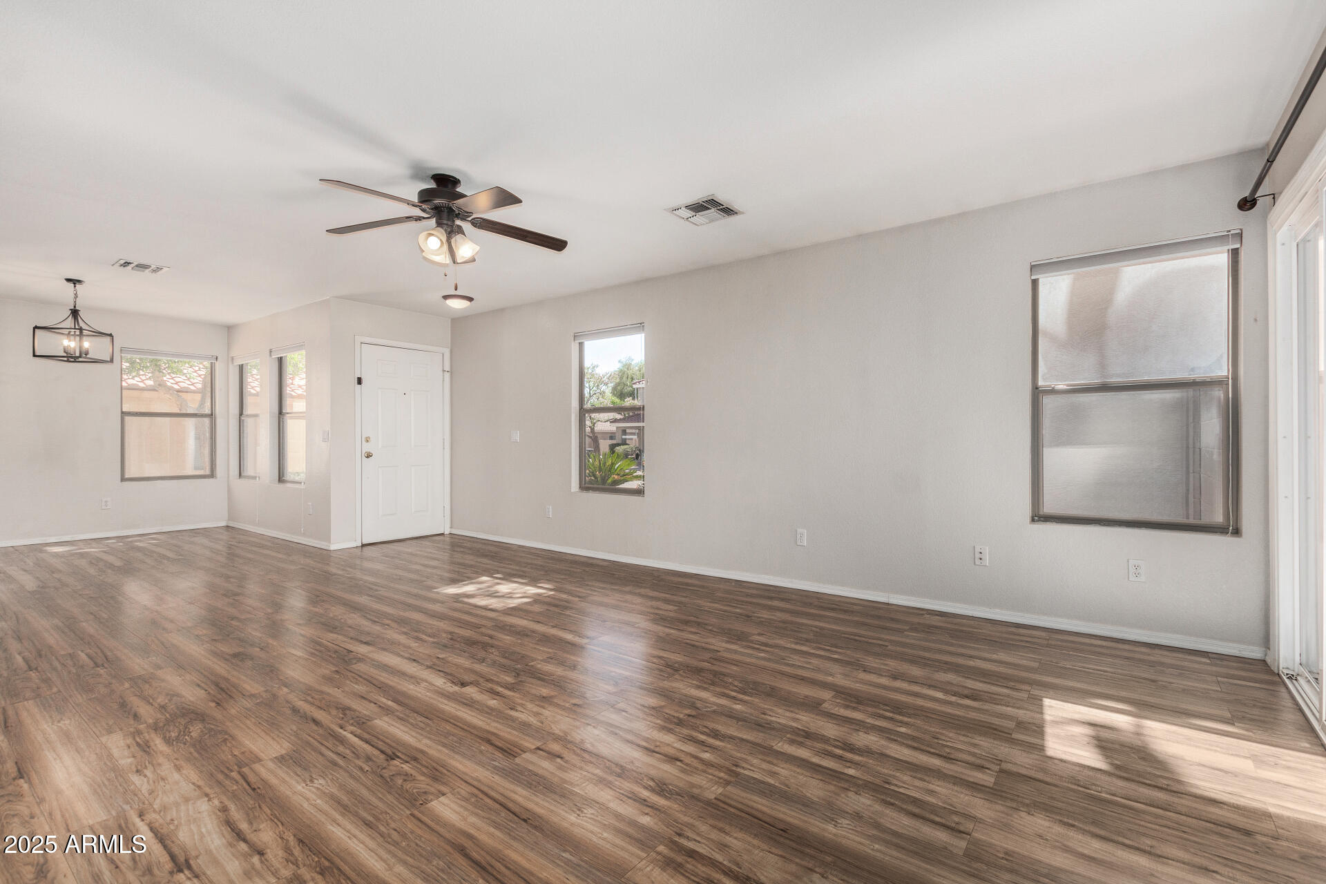 2424 E PEACH TREE Drive