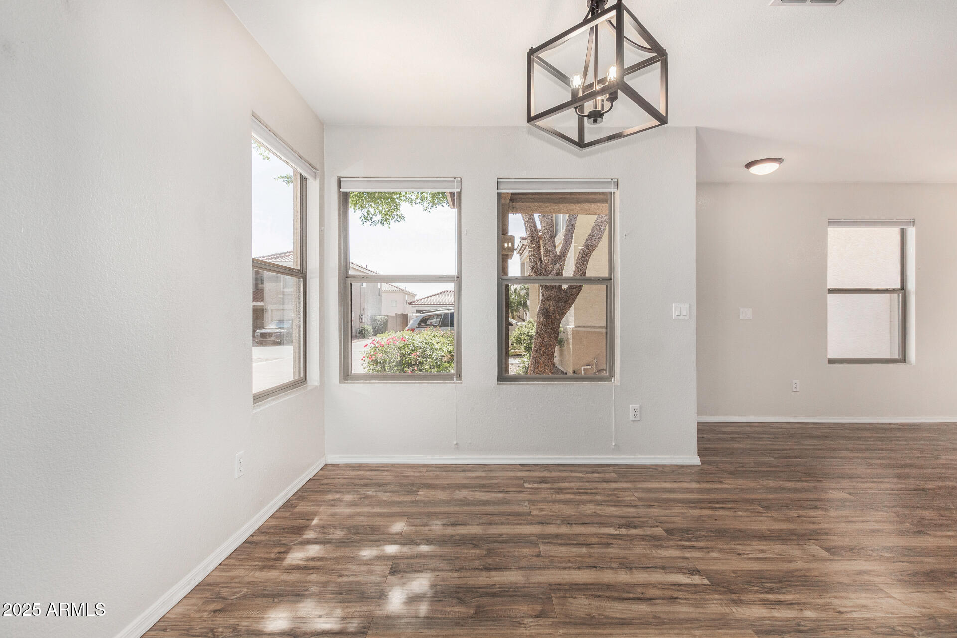2424 E PEACH TREE Drive