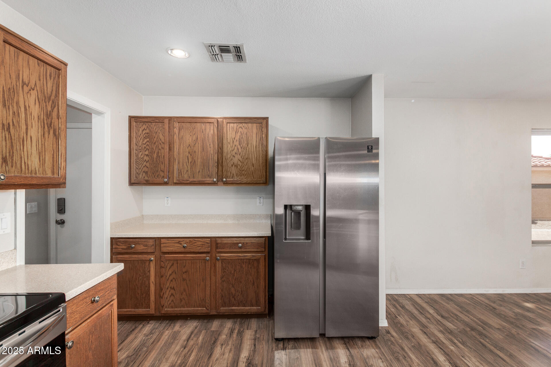 2424 E PEACH TREE Drive