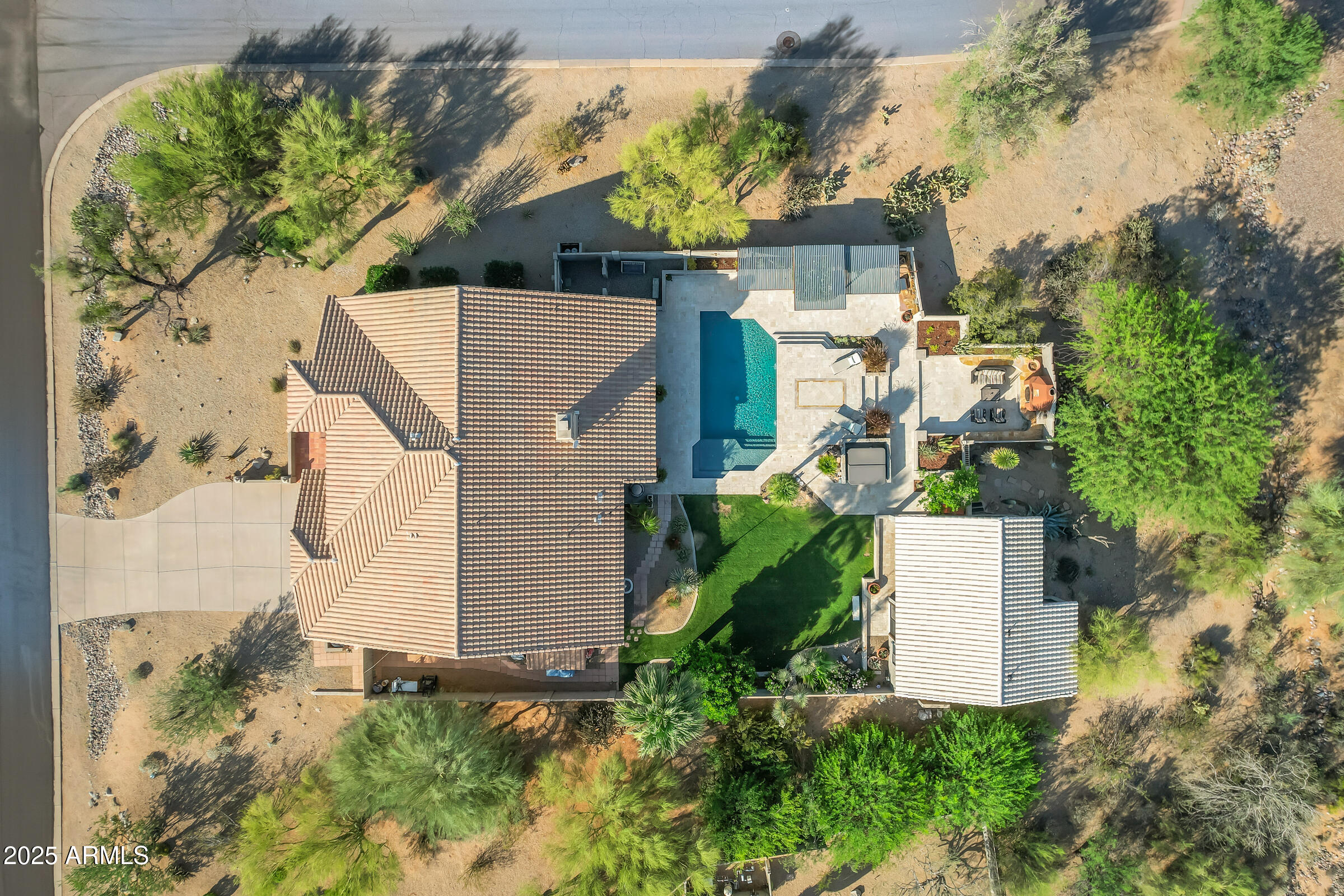 26475 N WRANGLER Road