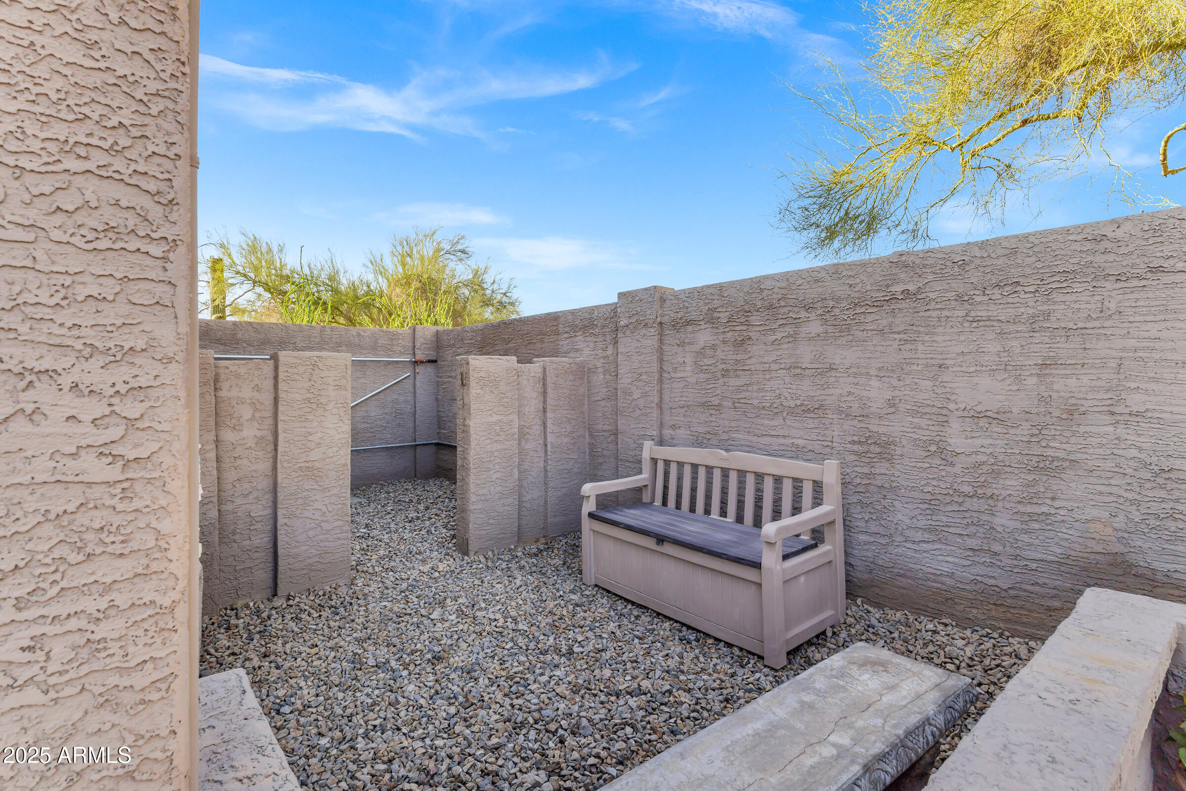 26475 N WRANGLER Road