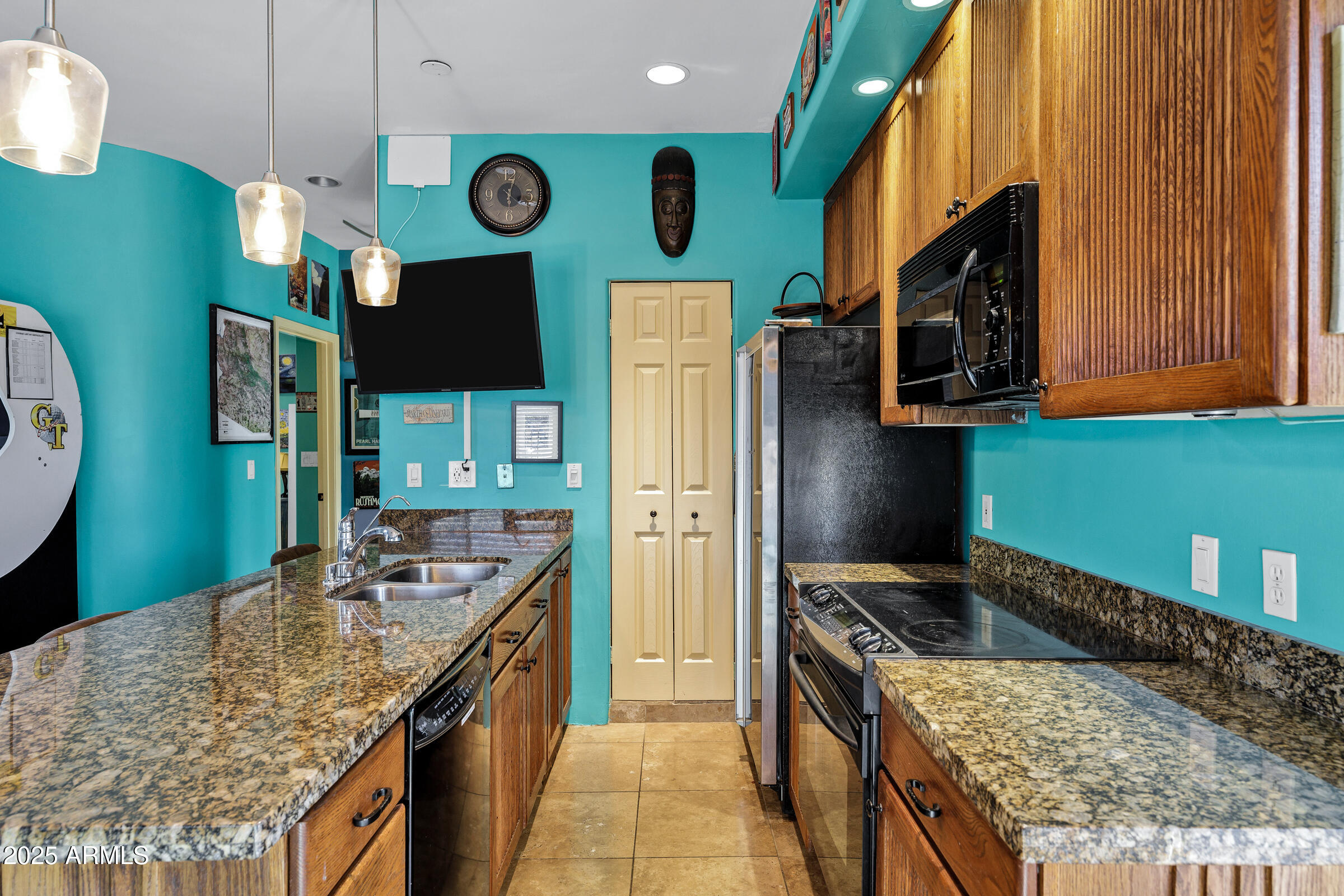 26475 N WRANGLER Road