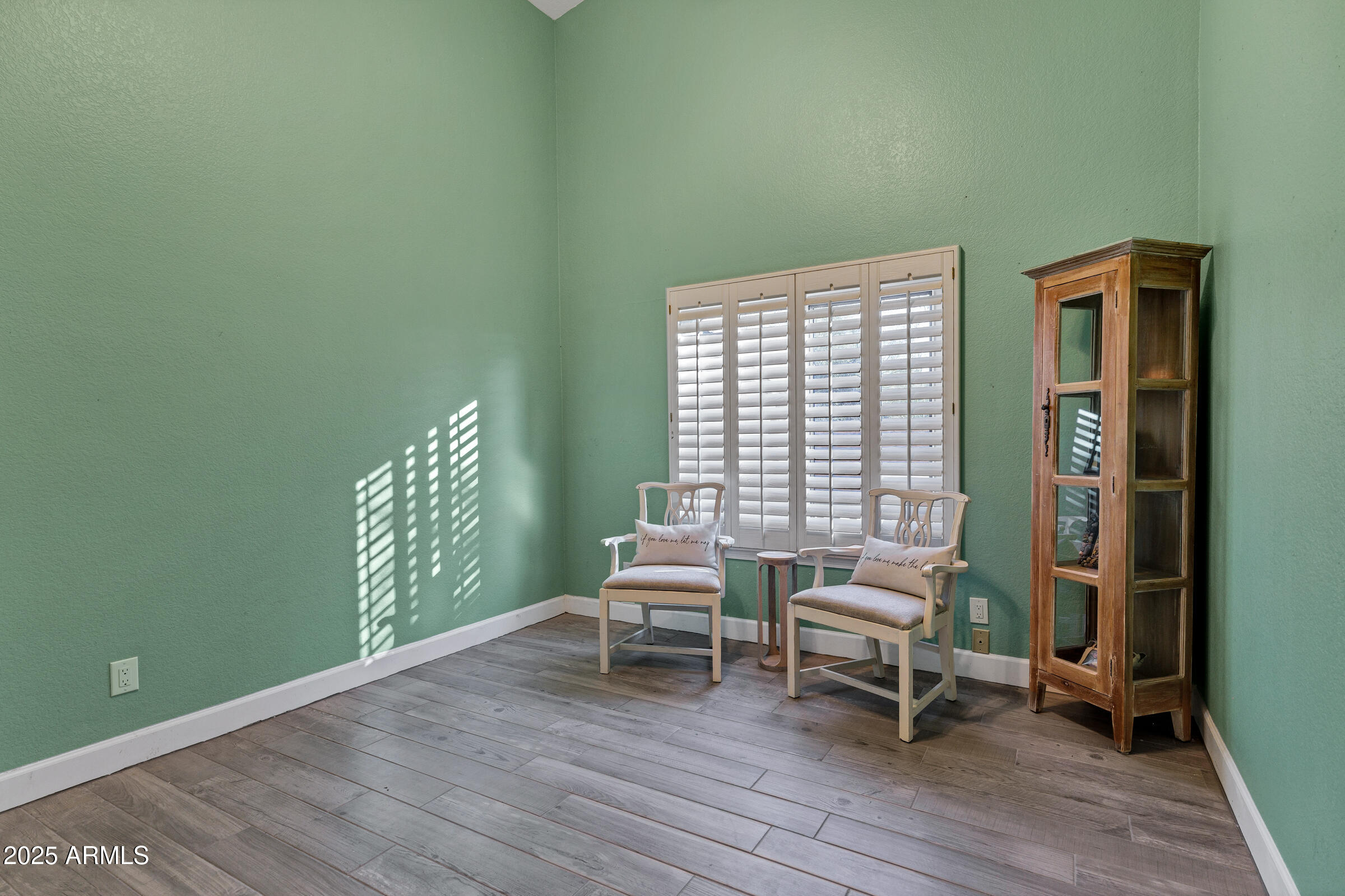 26475 N WRANGLER Road