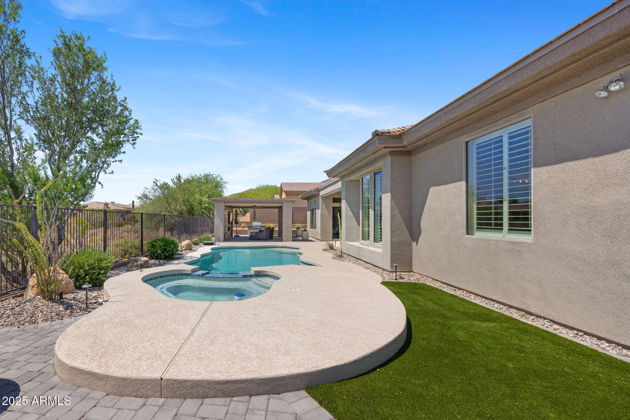 41714 N SIGNAL HILL Court