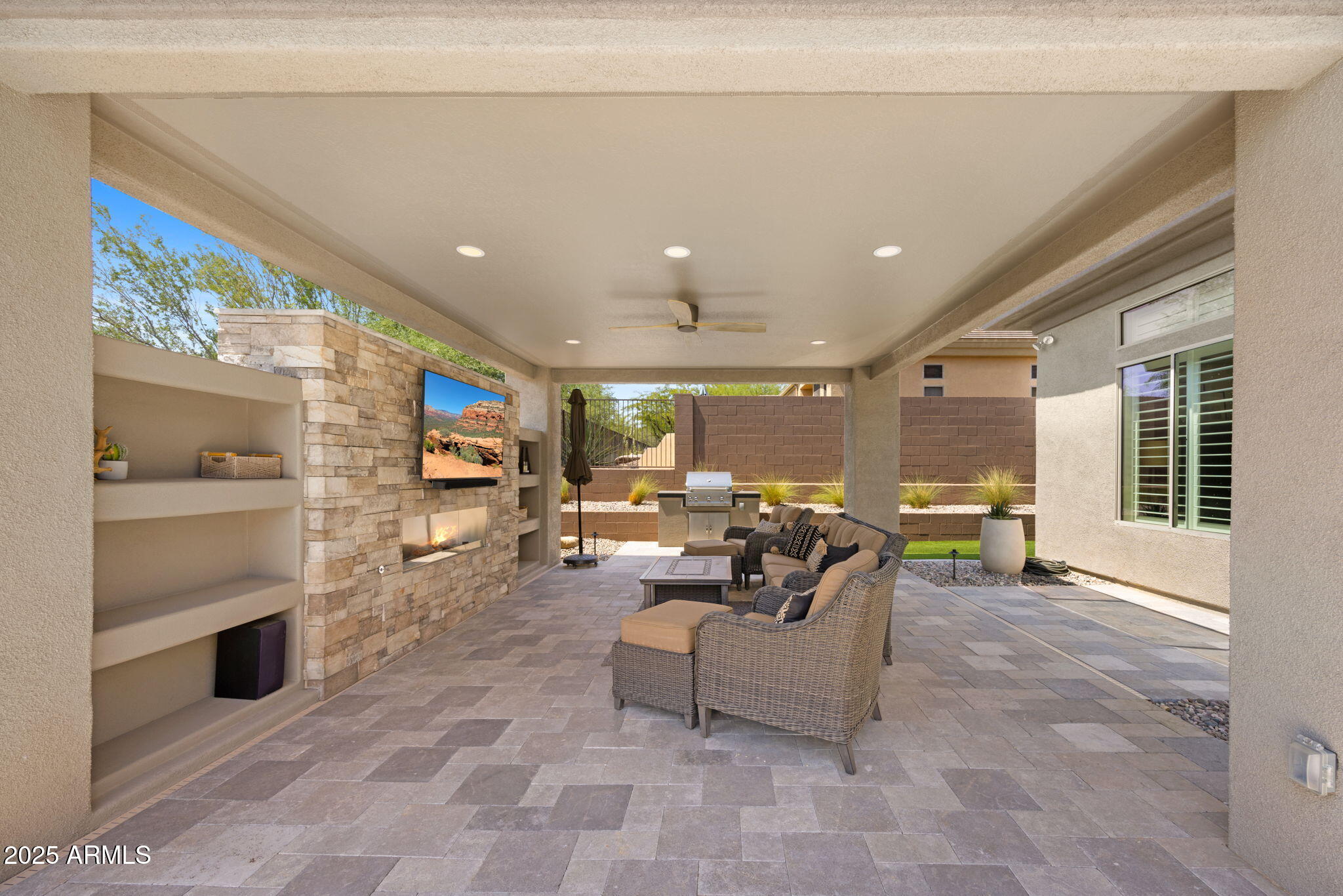 41714 N SIGNAL HILL Court