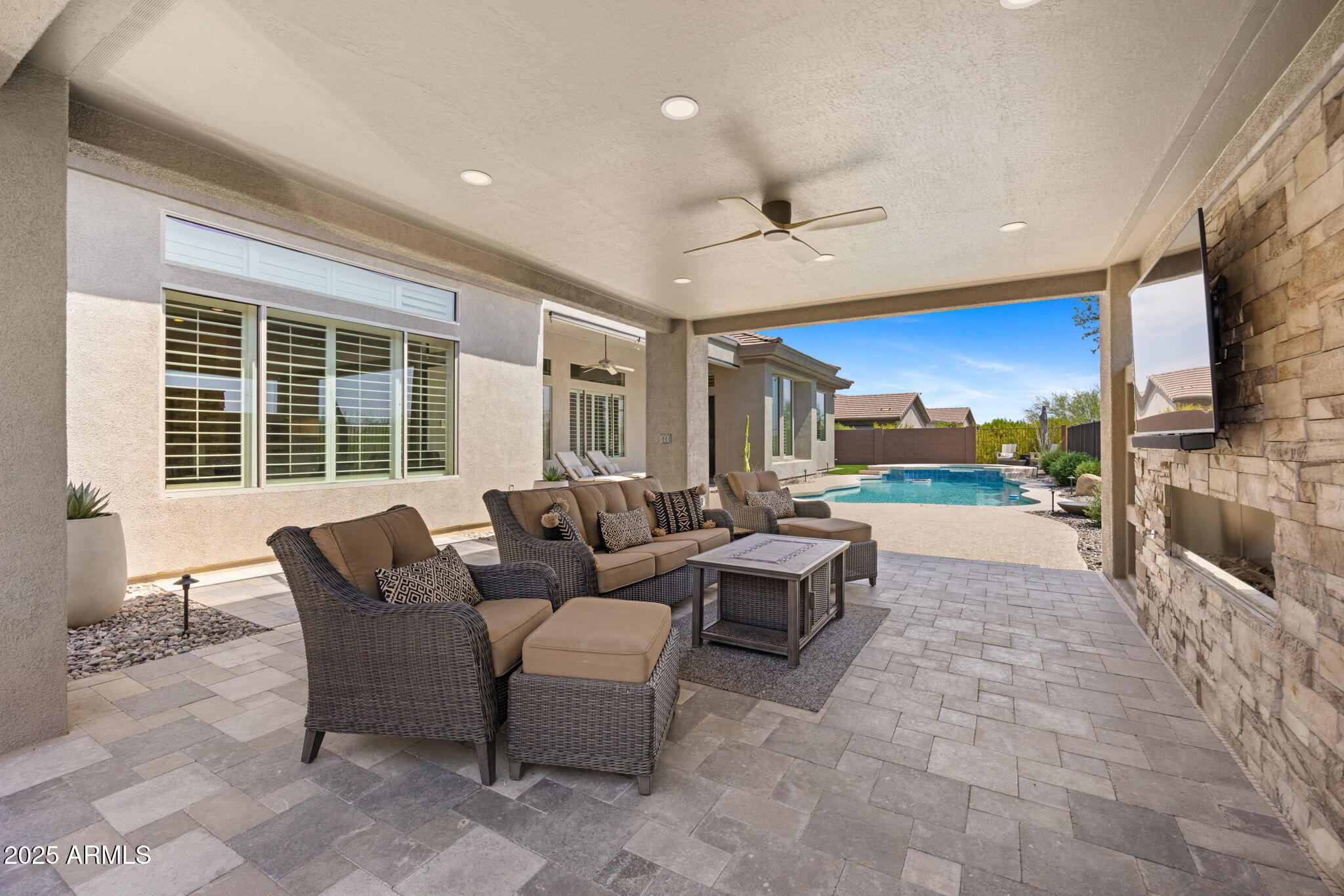 41714 N SIGNAL HILL Court