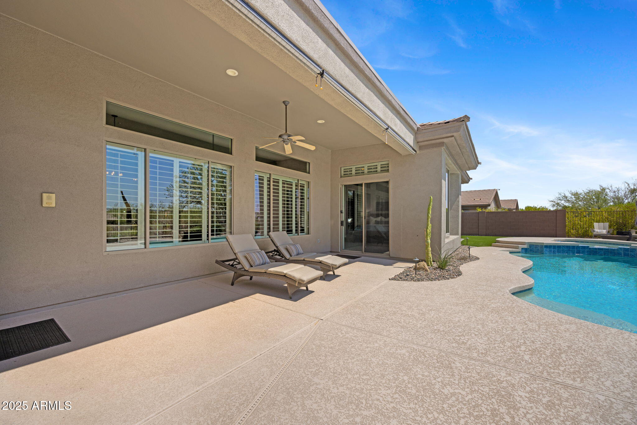 41714 N SIGNAL HILL Court