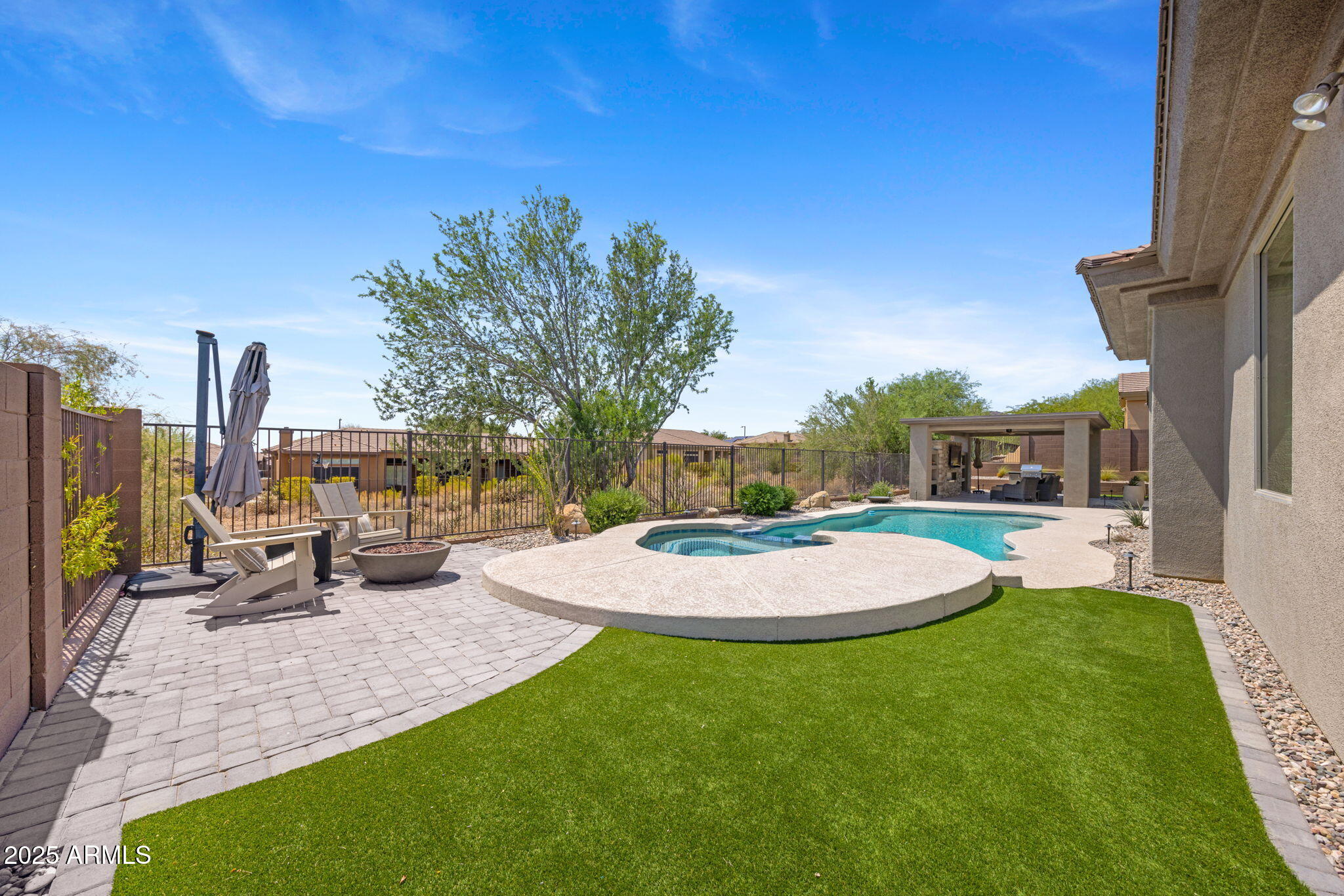 41714 N SIGNAL HILL Court