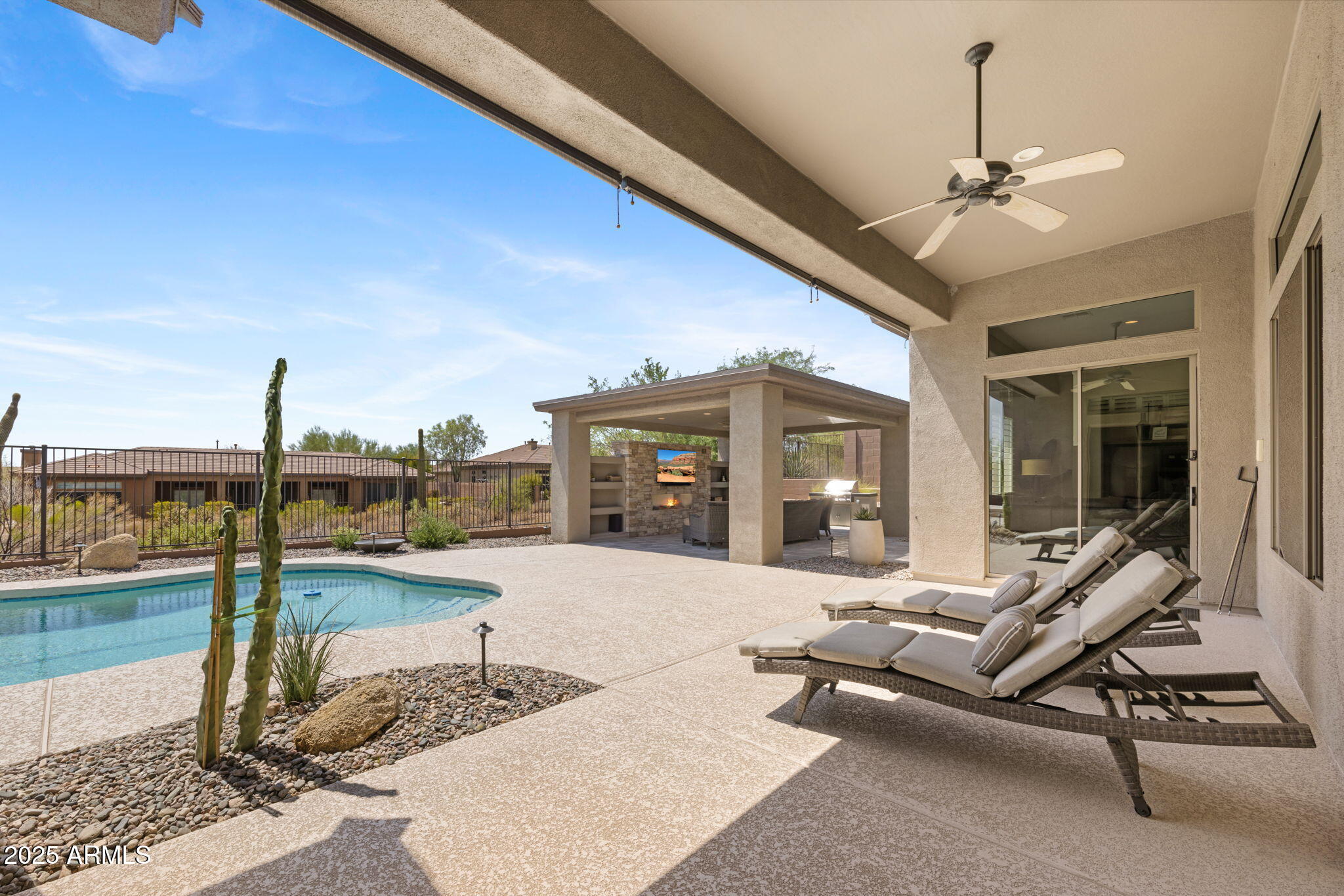 41714 N SIGNAL HILL Court