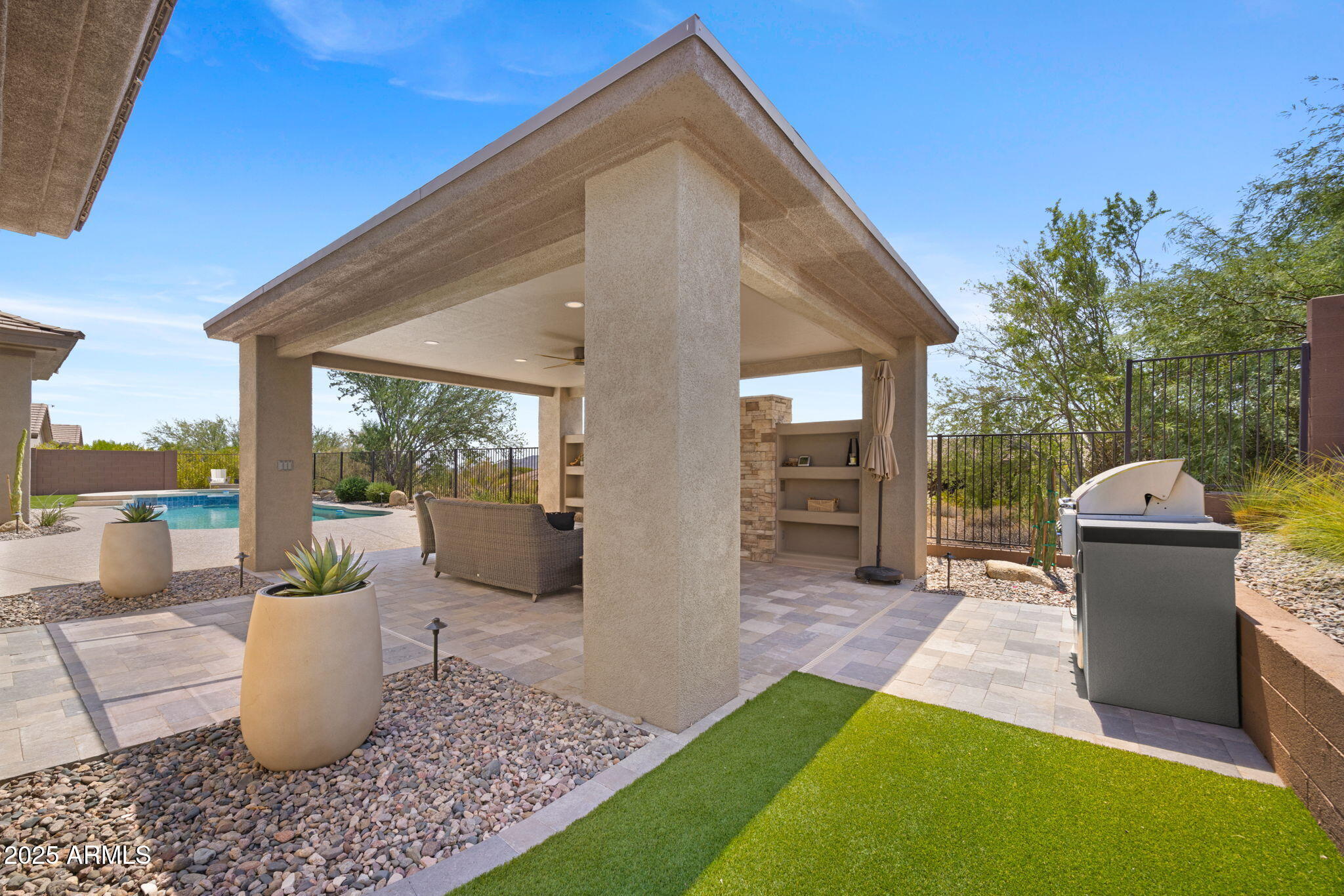 41714 N SIGNAL HILL Court