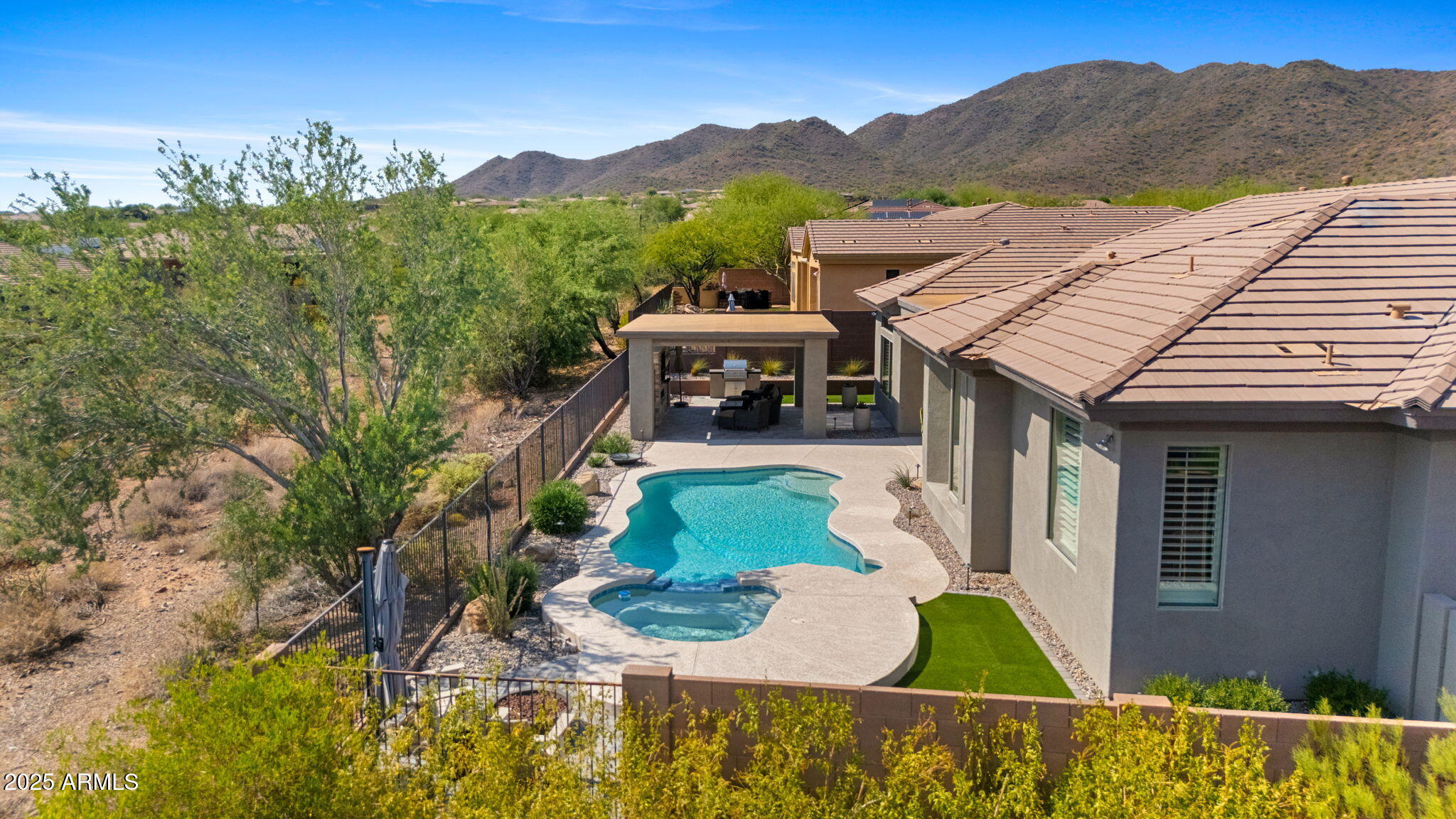 41714 N SIGNAL HILL Court