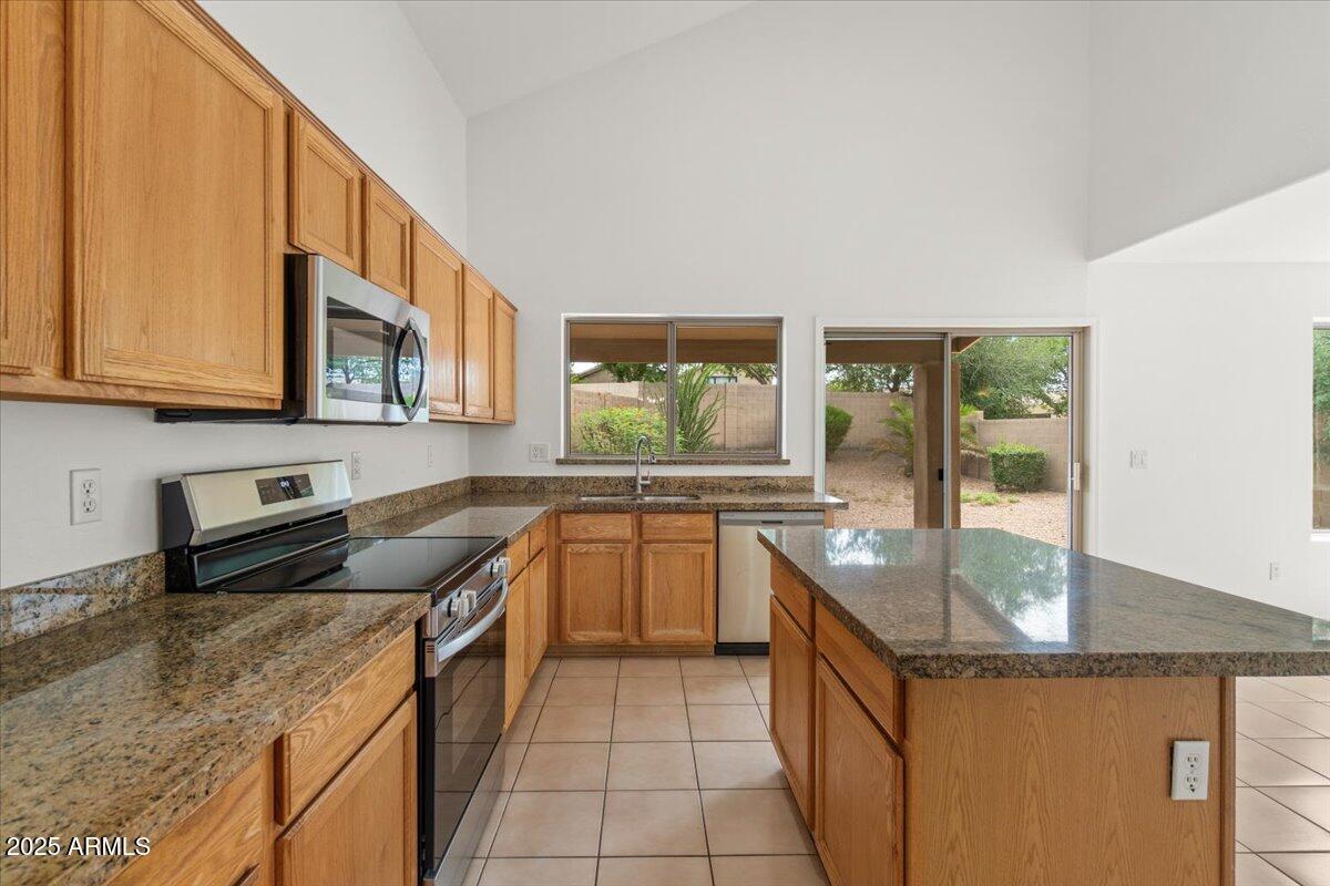10311 E RAINTREE Drive