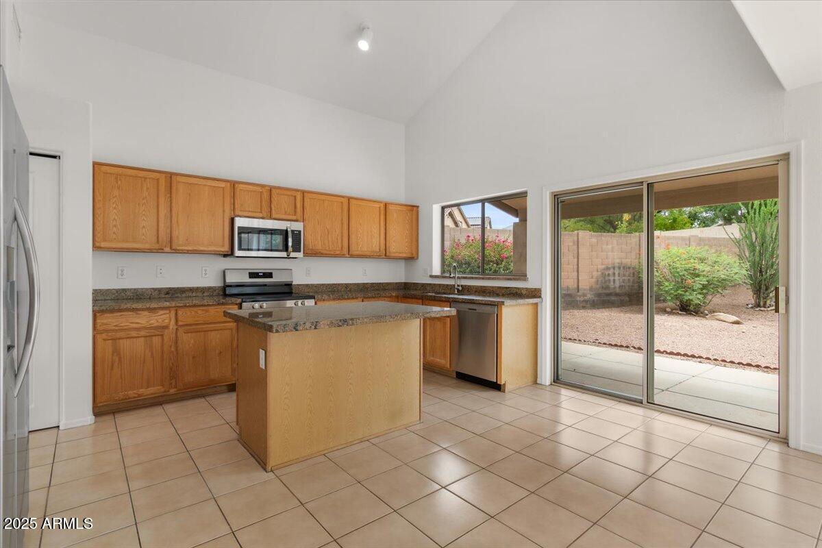 10311 E RAINTREE Drive