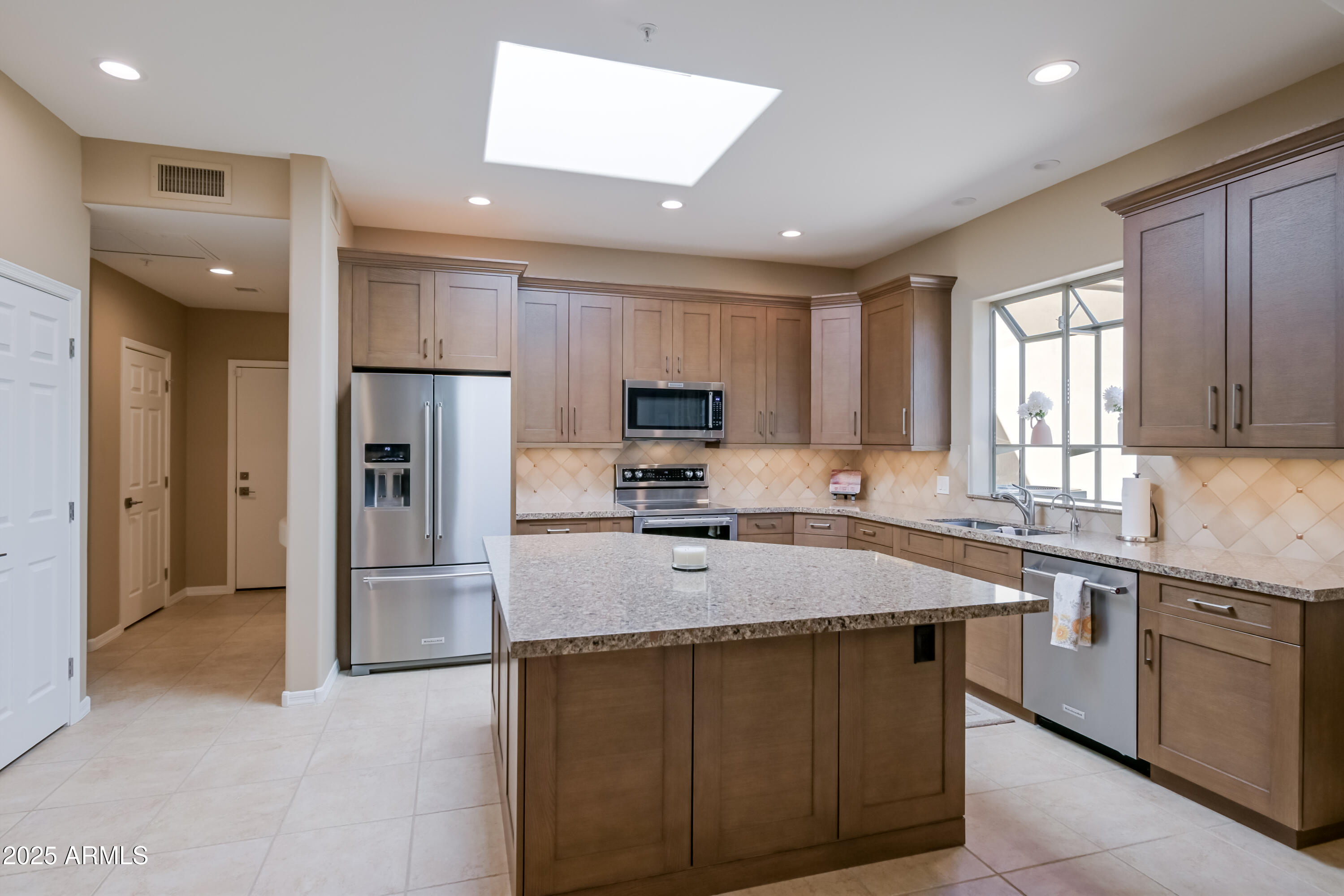 9415 E Gamble Lane