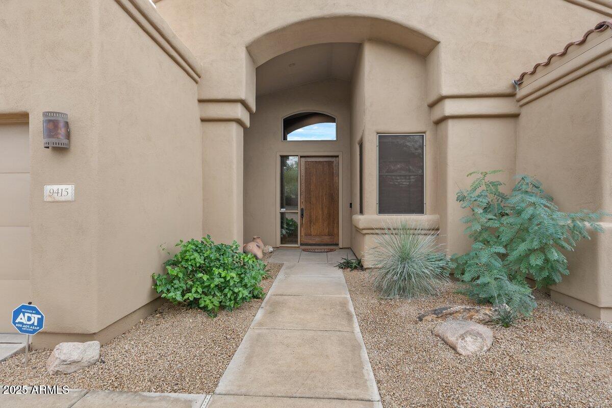 9415 E Gamble Lane