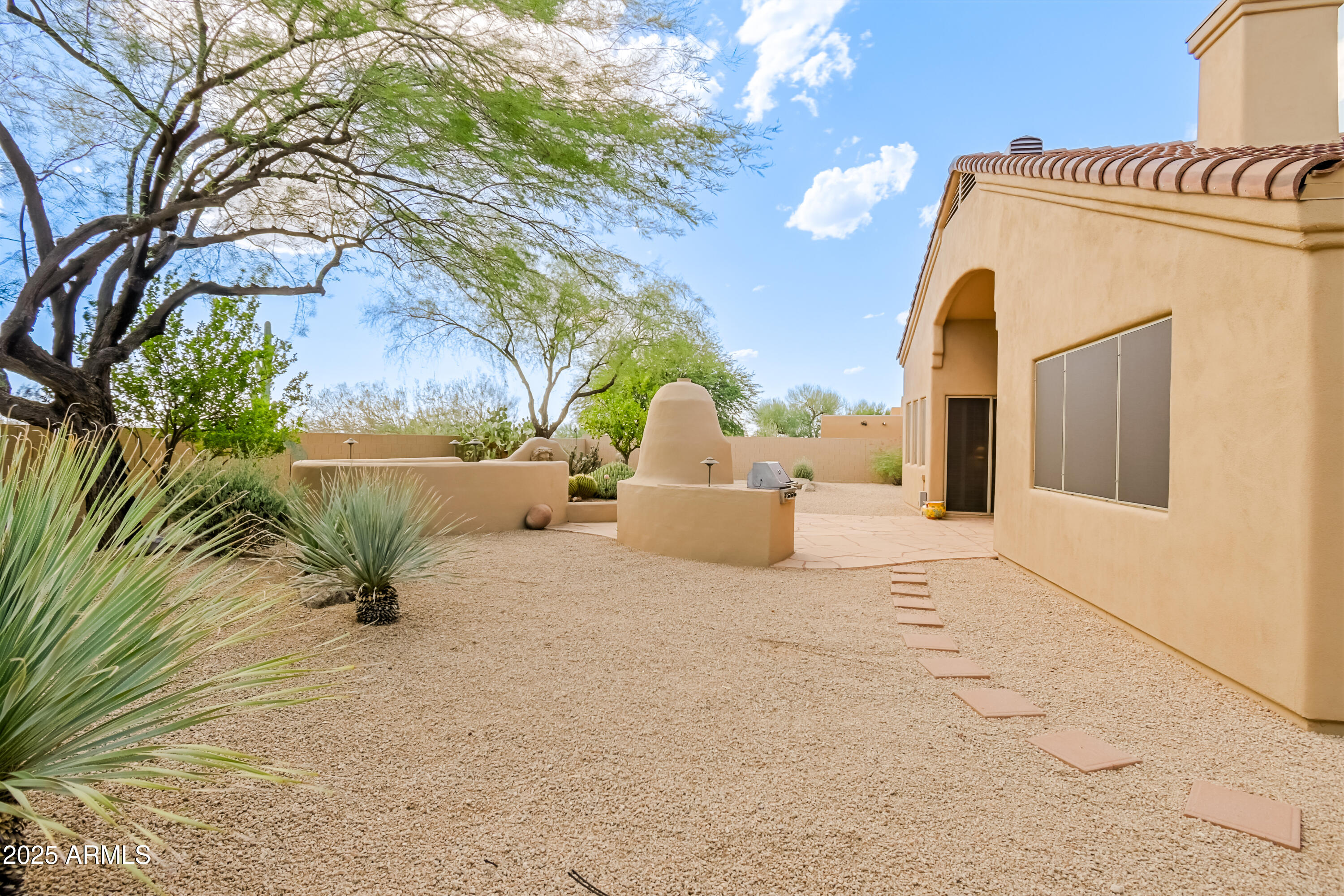 9415 E Gamble Lane