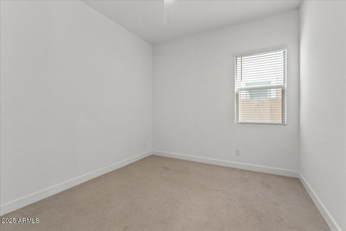 2513 E PLEASANT Lane