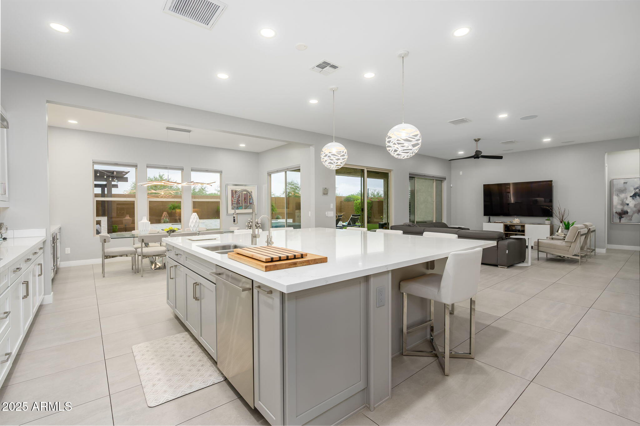 22618 N CAVE BUTTE Street