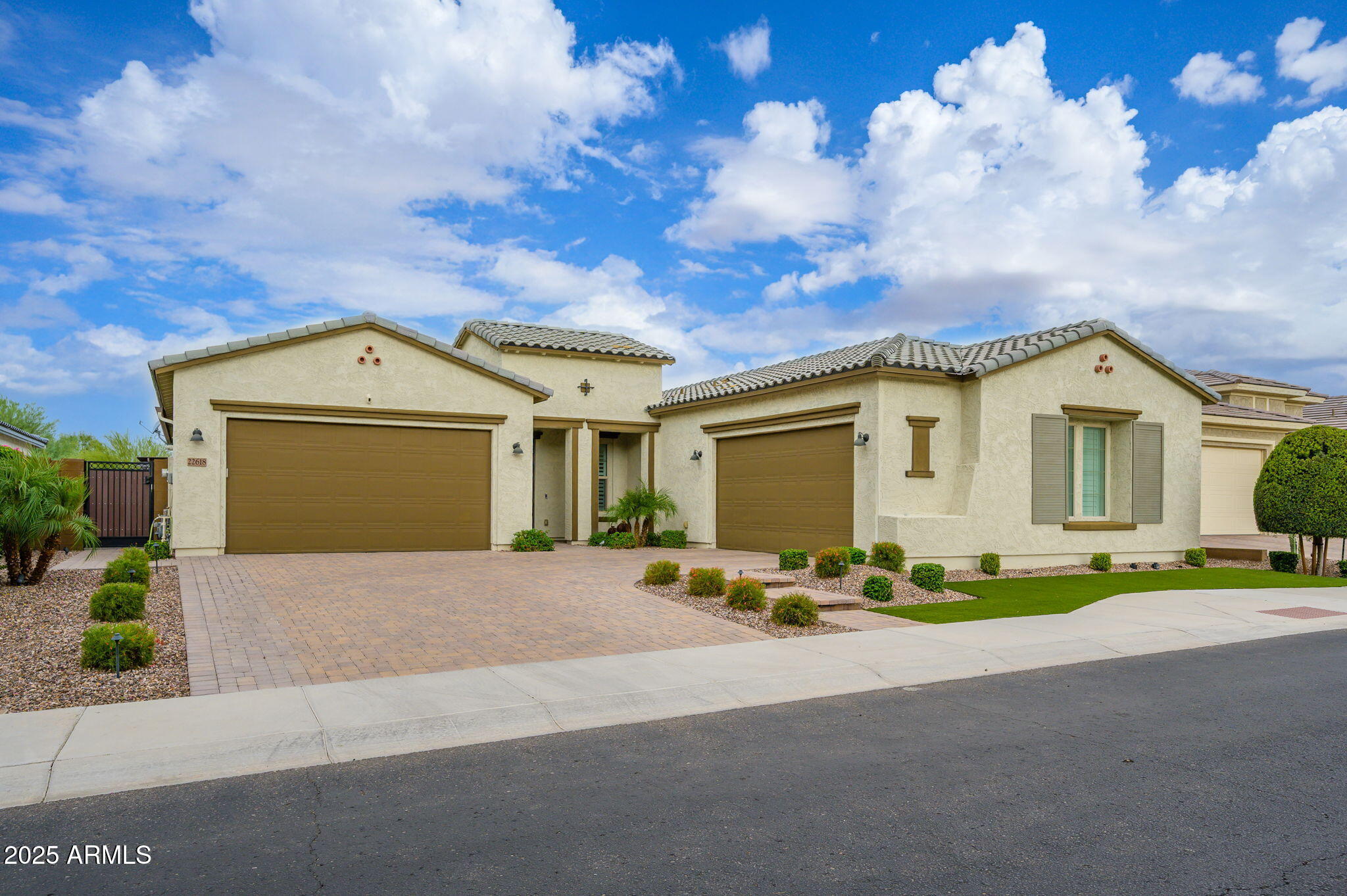 22618 N CAVE BUTTE Street