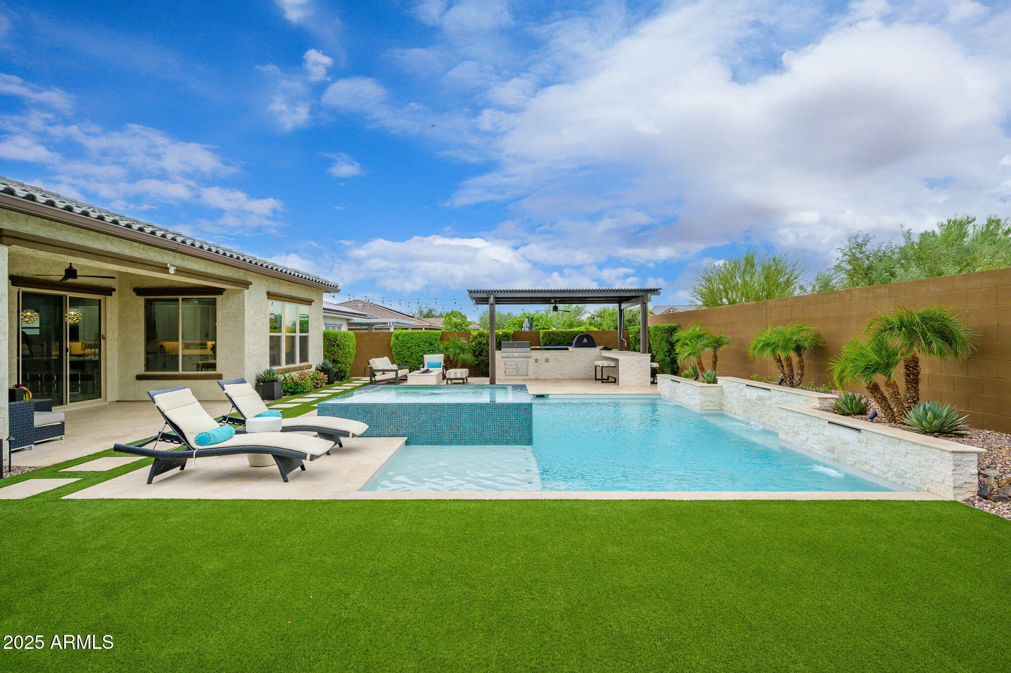 22618 N CAVE BUTTE Street