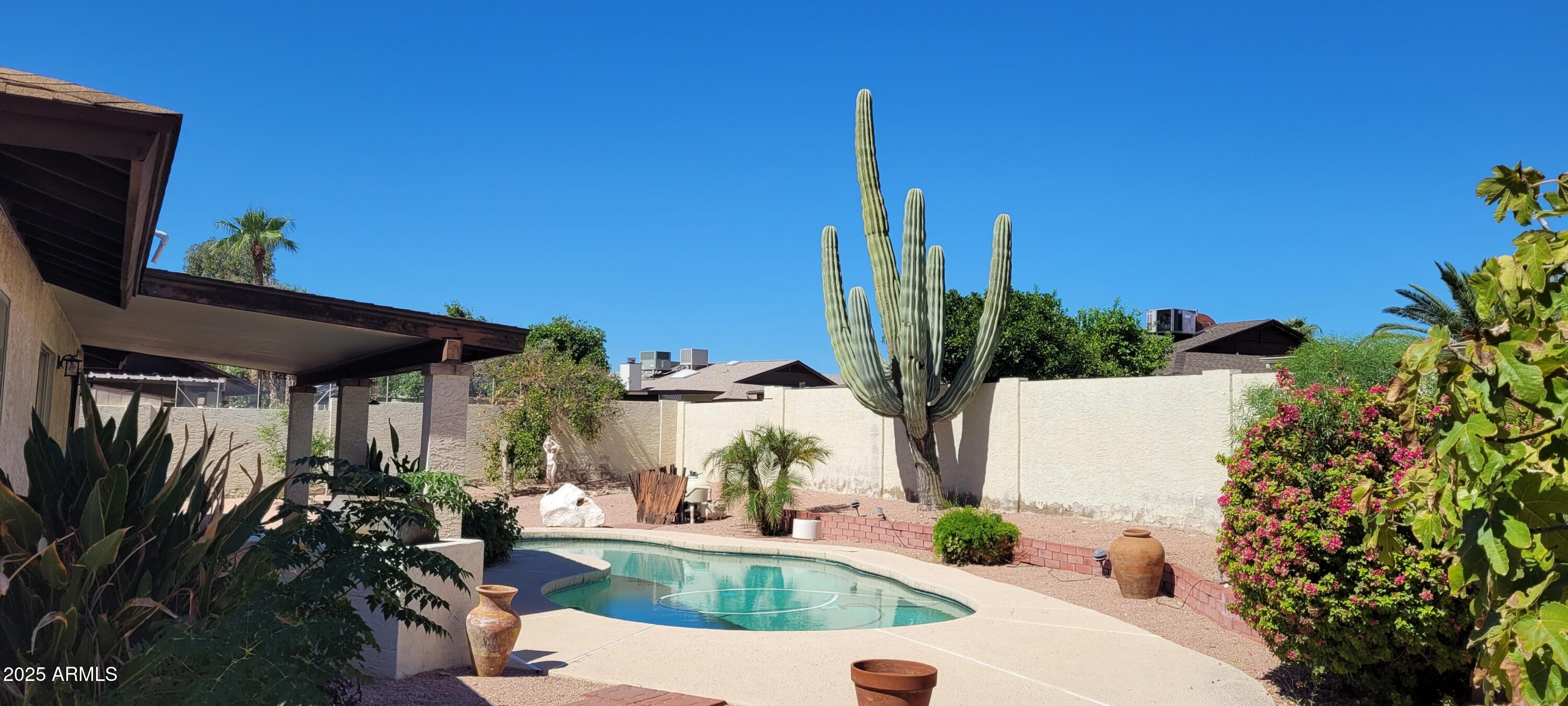 3158 W Marconi Avenue