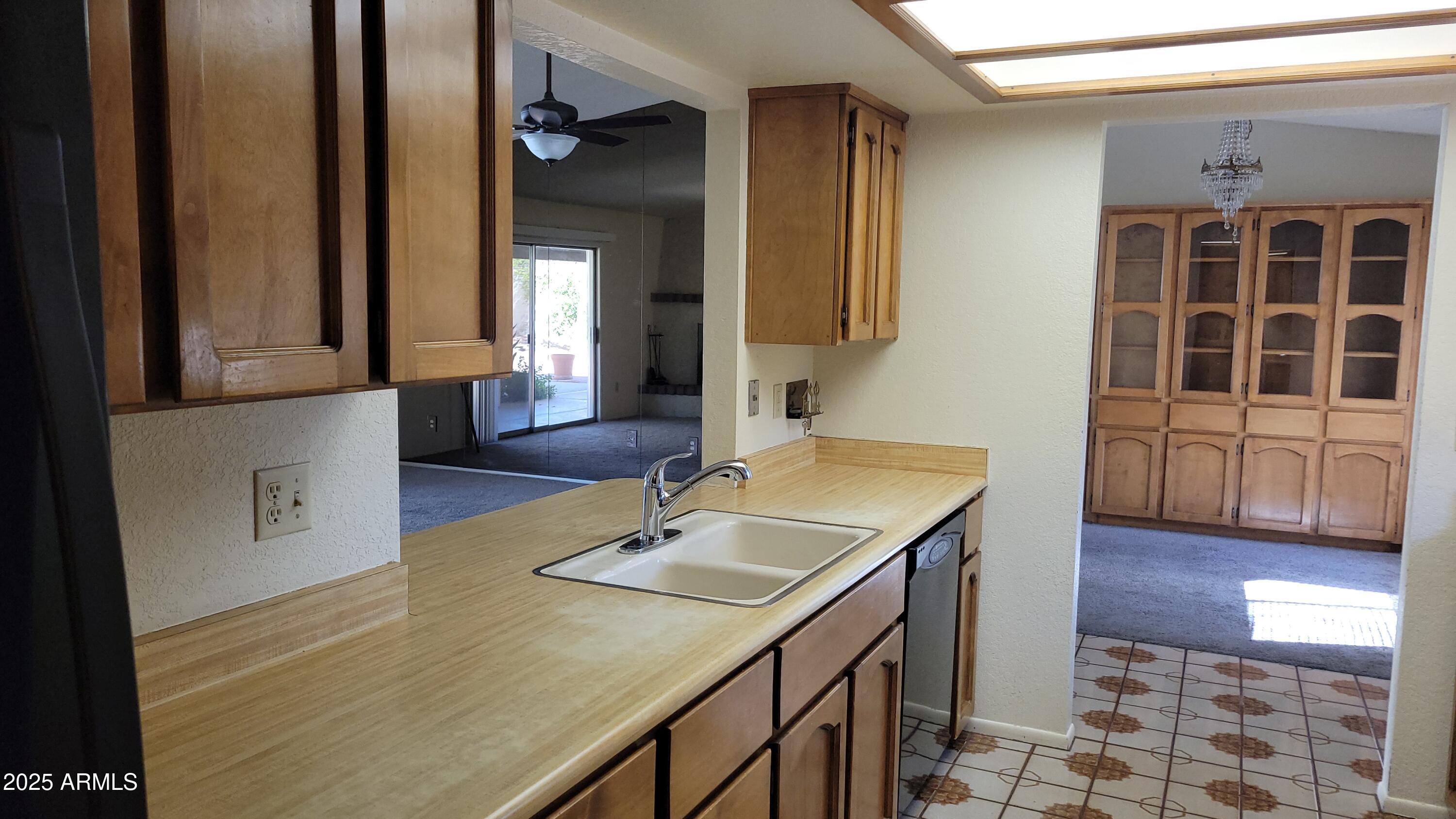 3158 W Marconi Avenue